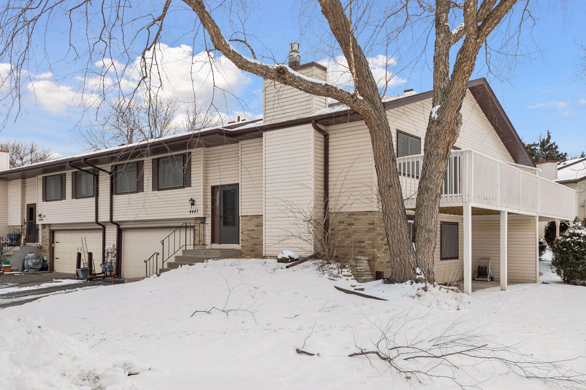 4487 Churchill Street