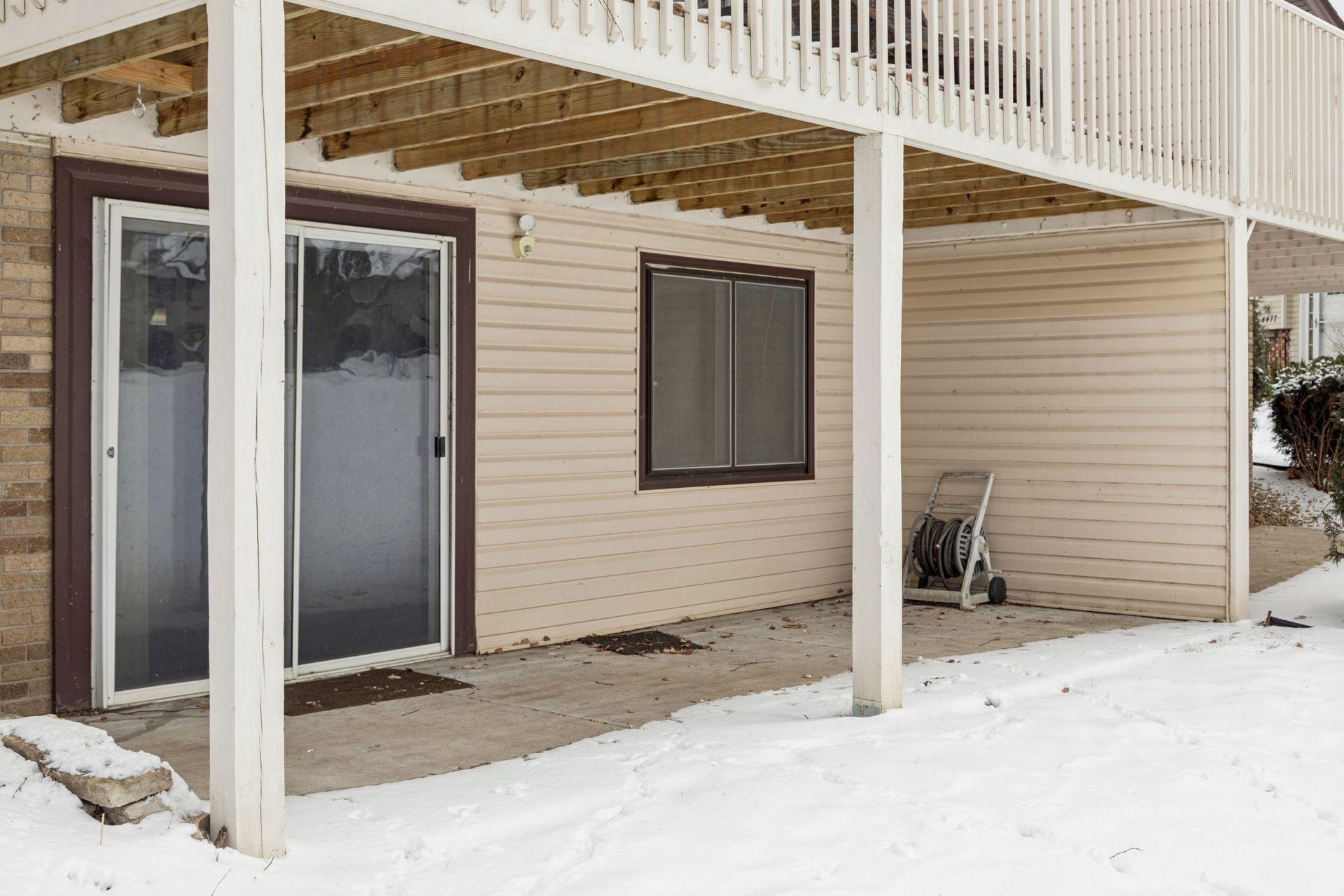 4487 Churchill Street