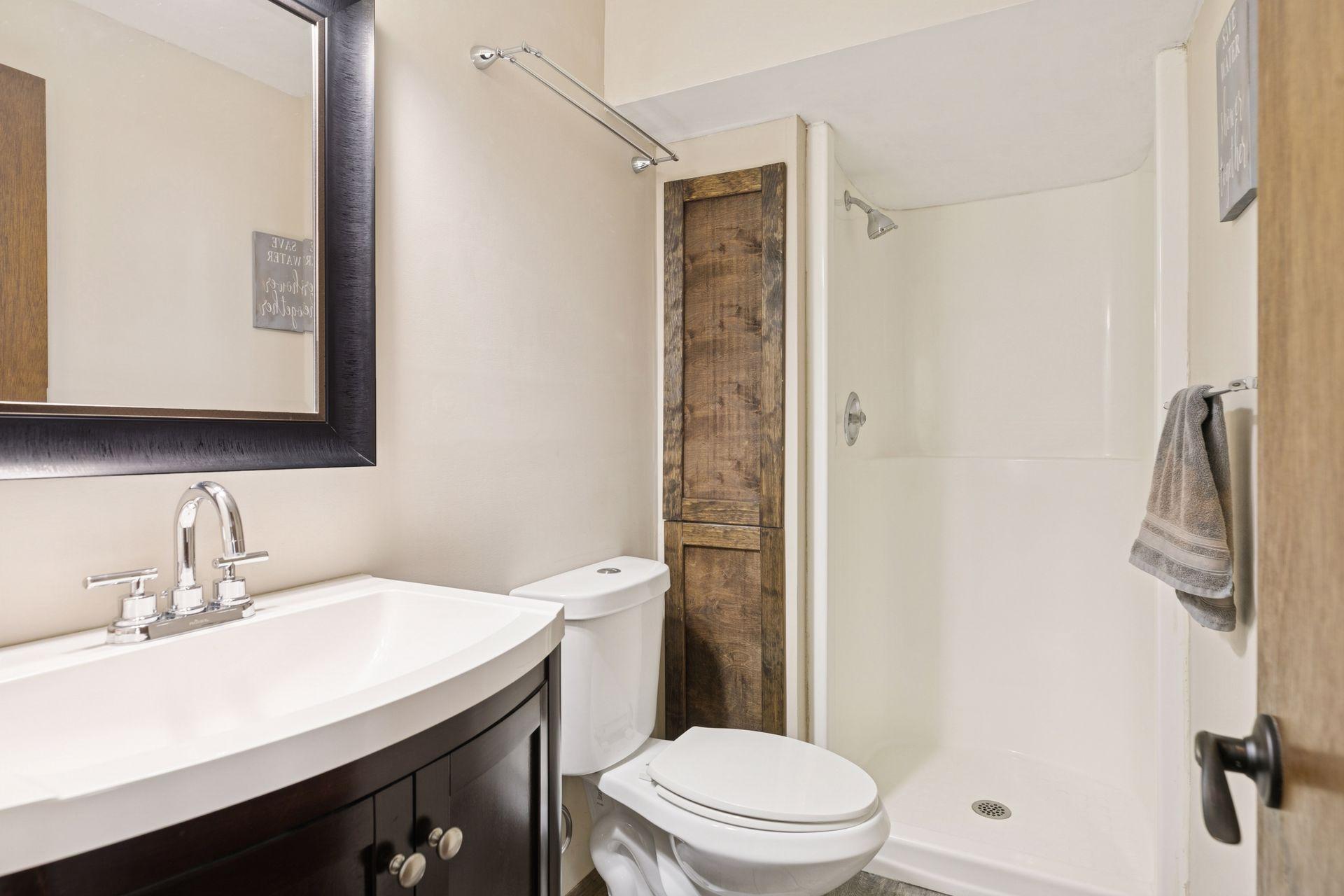 4487 Churchill Street