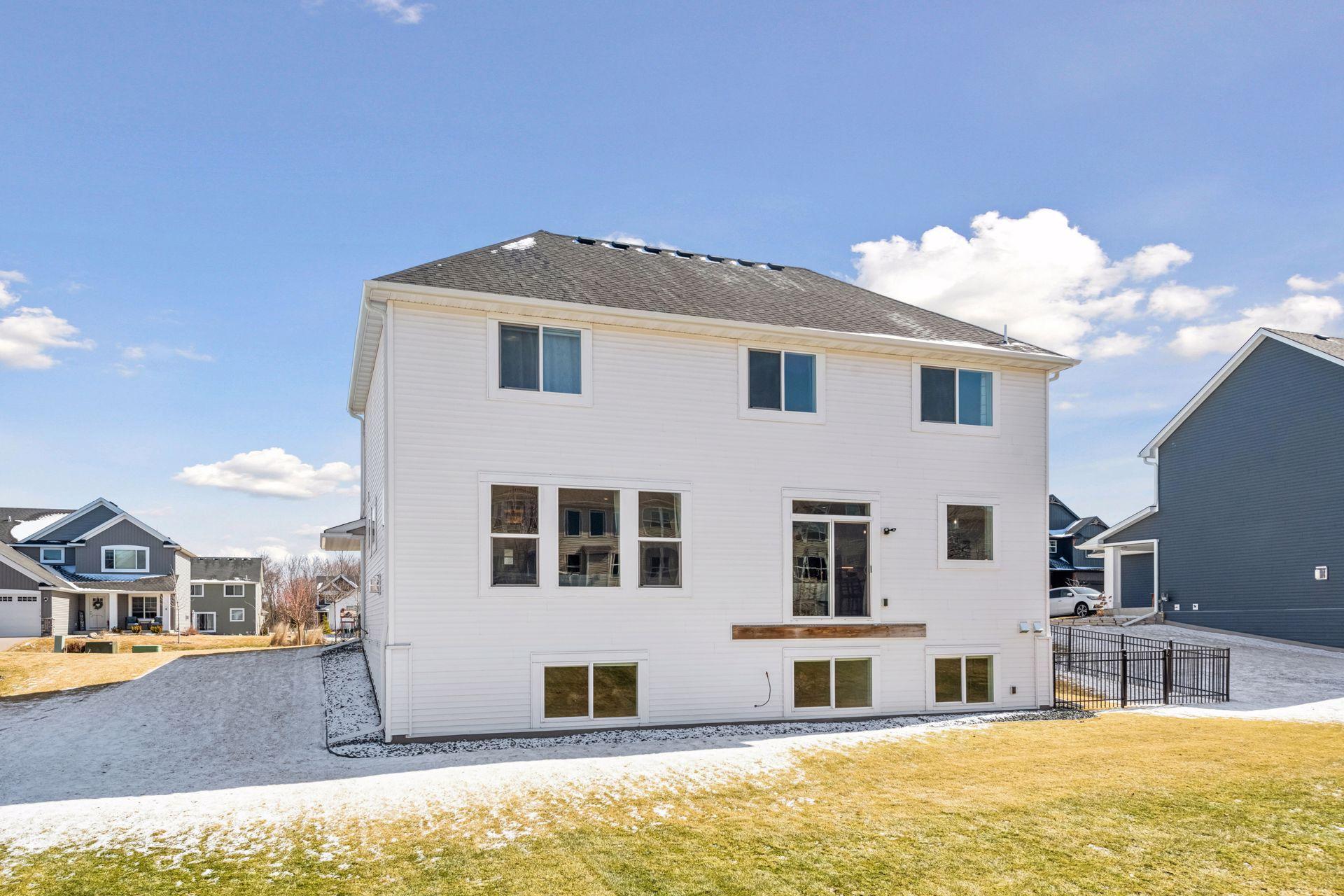 17826 Meadows Way SE