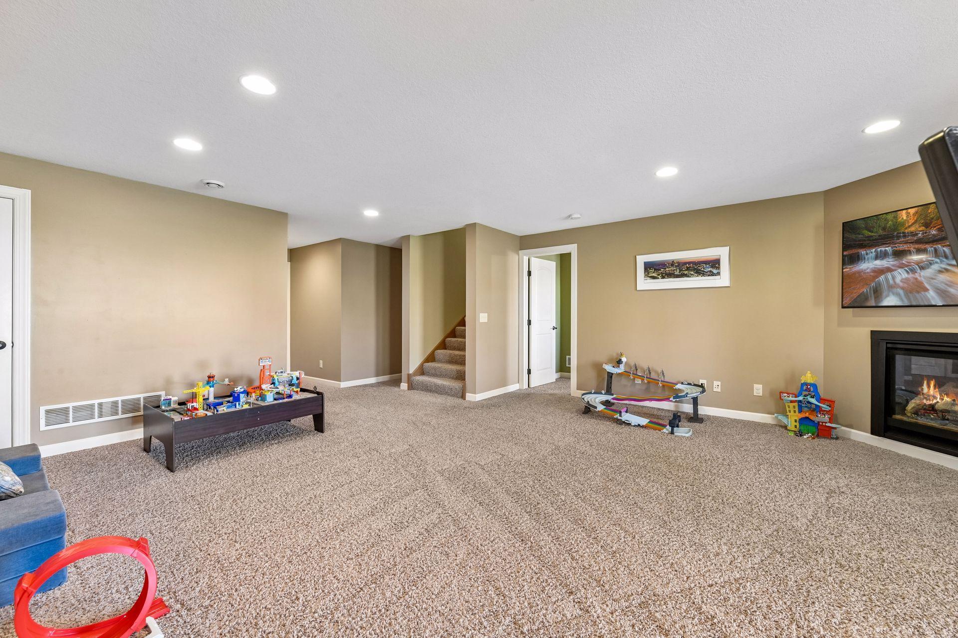 3917 Valencia Lane