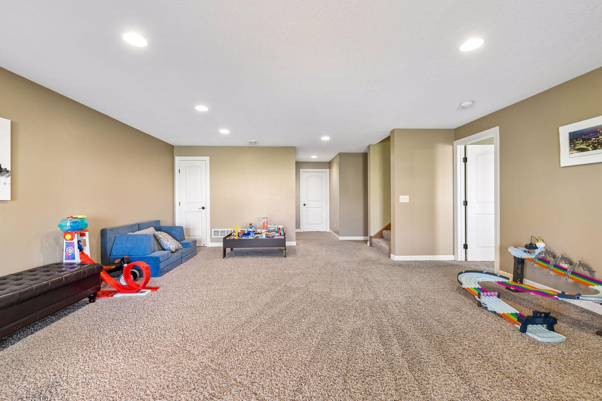 3917 Valencia Lane