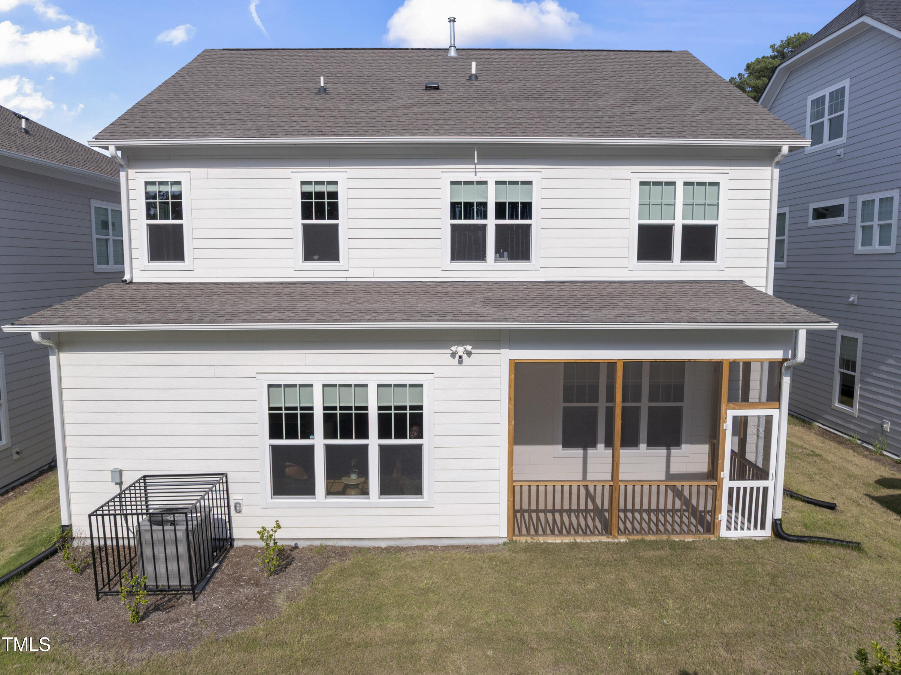 533 Kings Lake Way