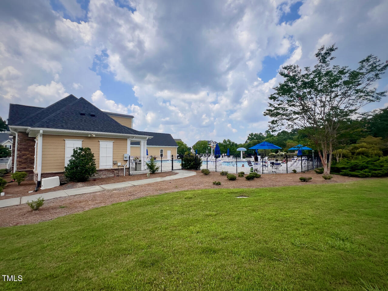 533 Kings Lake Way