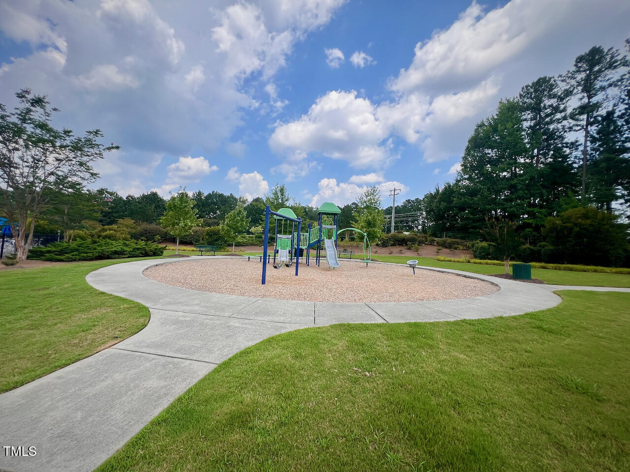 533 Kings Lake Way