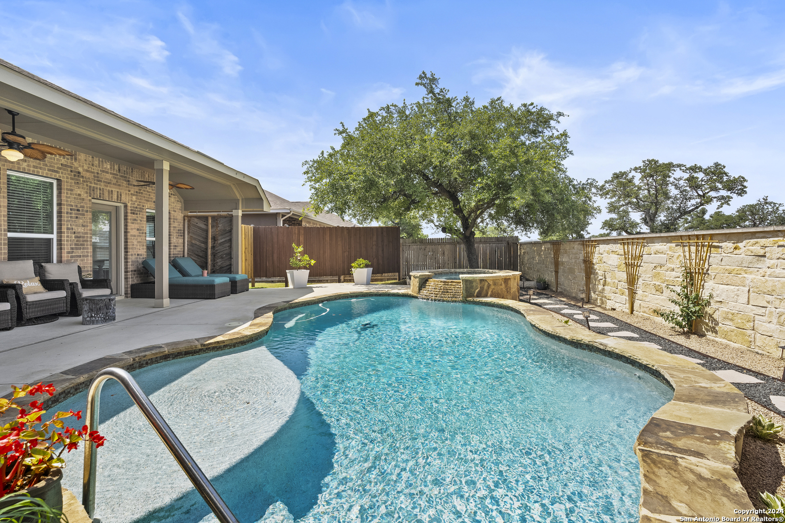 5437 BLACK WALNUT