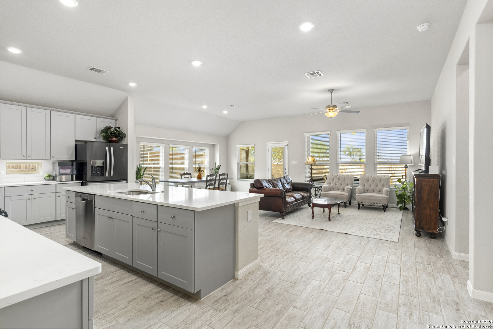 5437 BLACK WALNUT