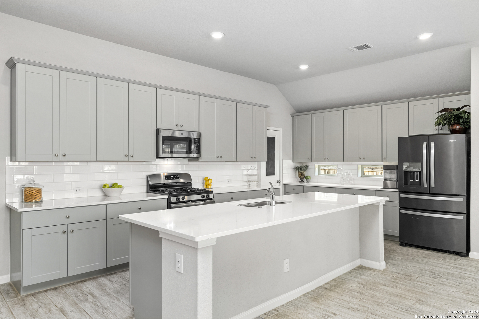 5437 BLACK WALNUT