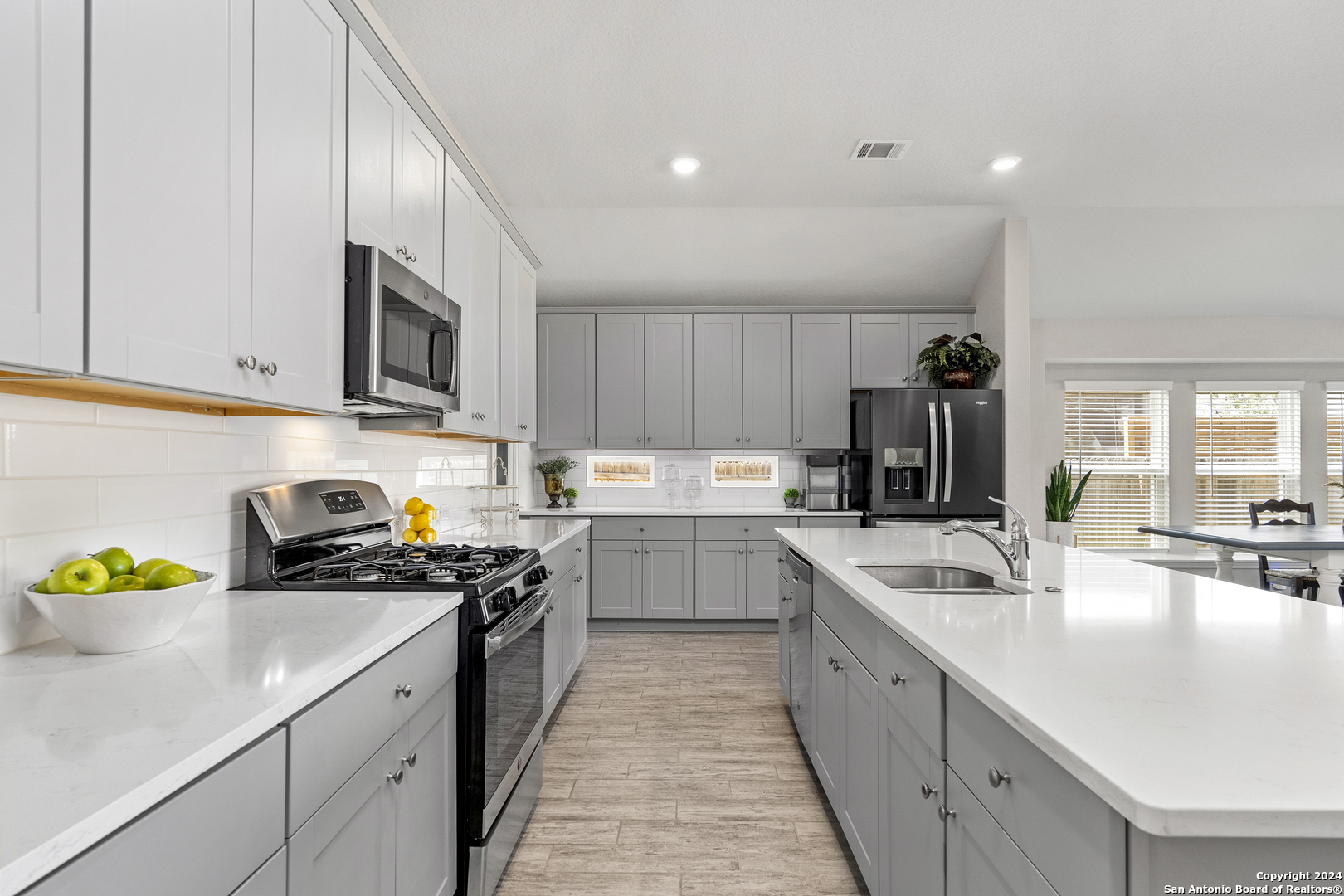 5437 BLACK WALNUT