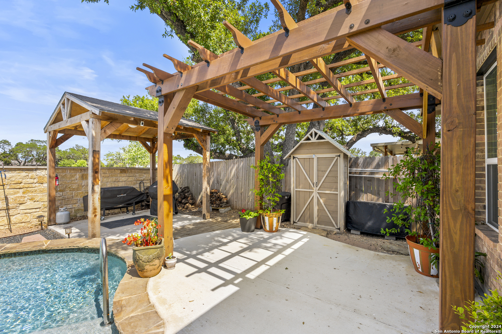 5437 BLACK WALNUT