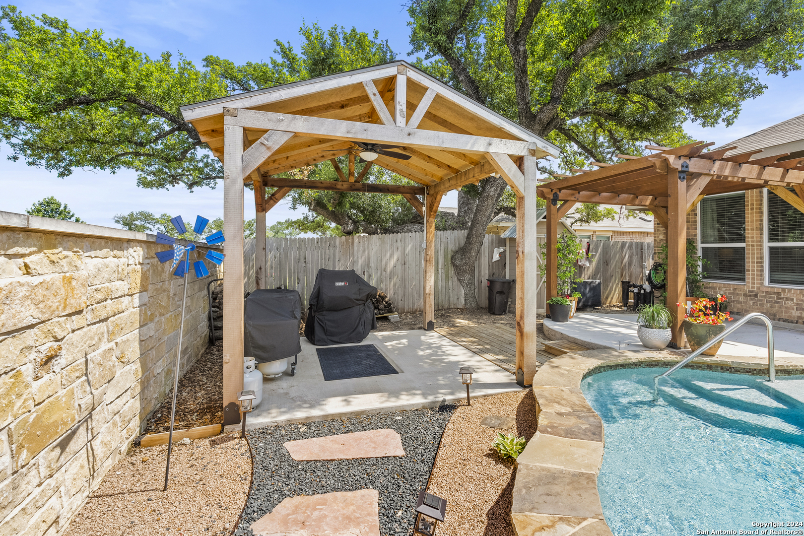 5437 BLACK WALNUT