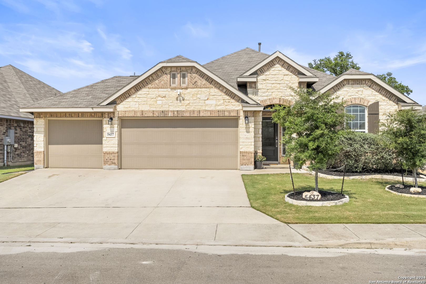 5437 BLACK WALNUT