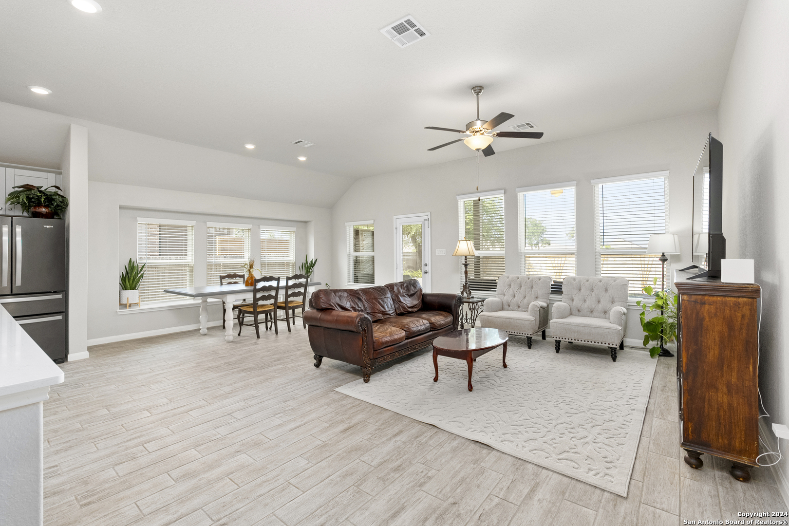 5437 BLACK WALNUT