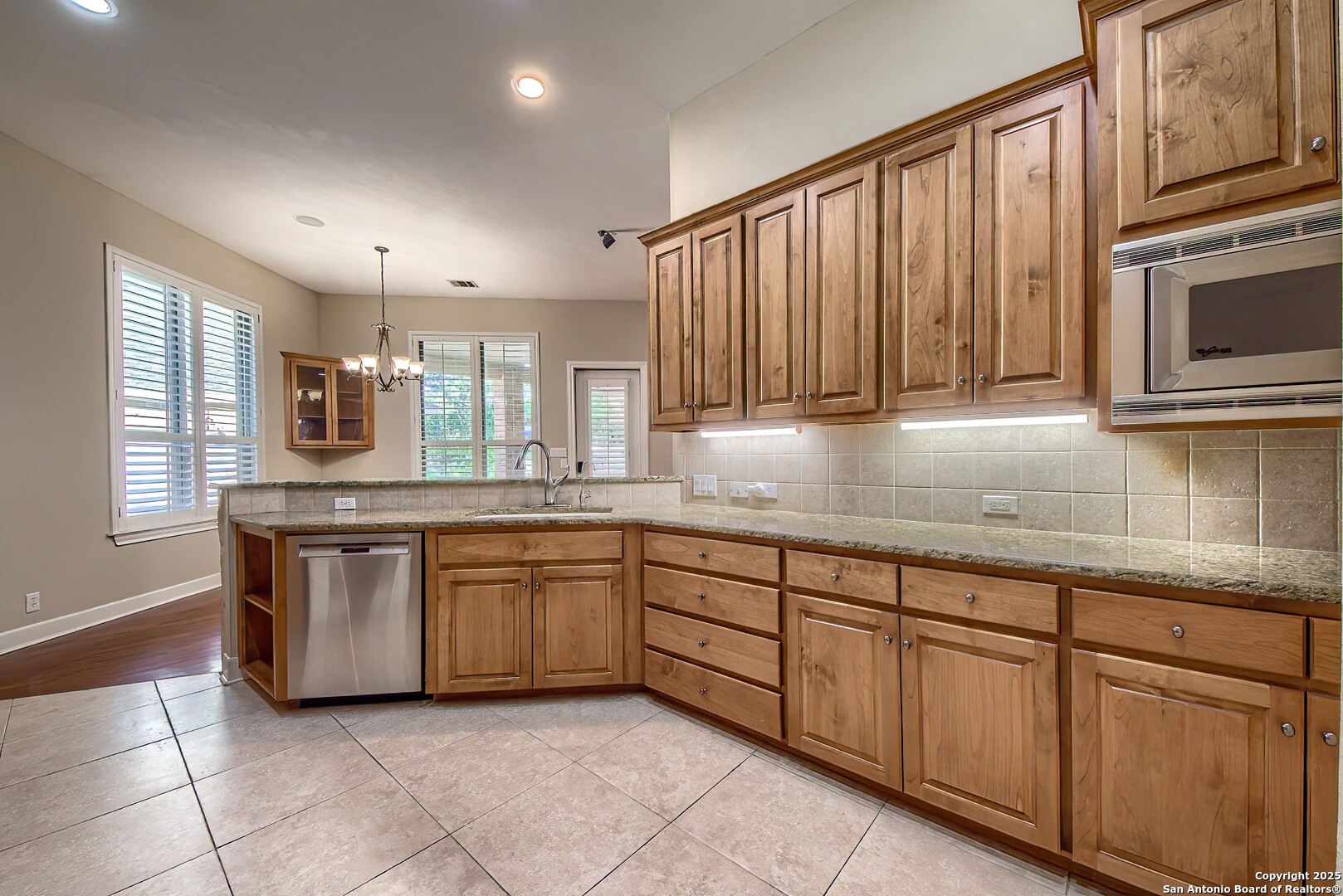 56 S Inwood Heights