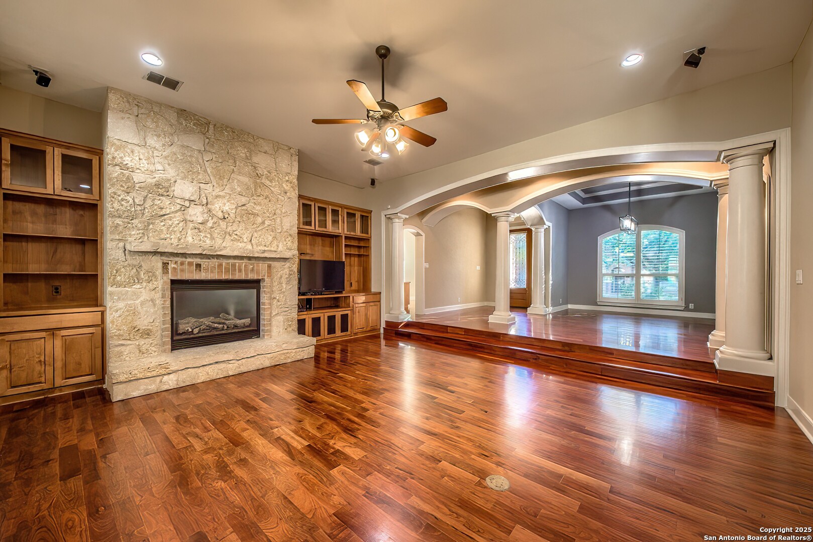 56 S Inwood Heights