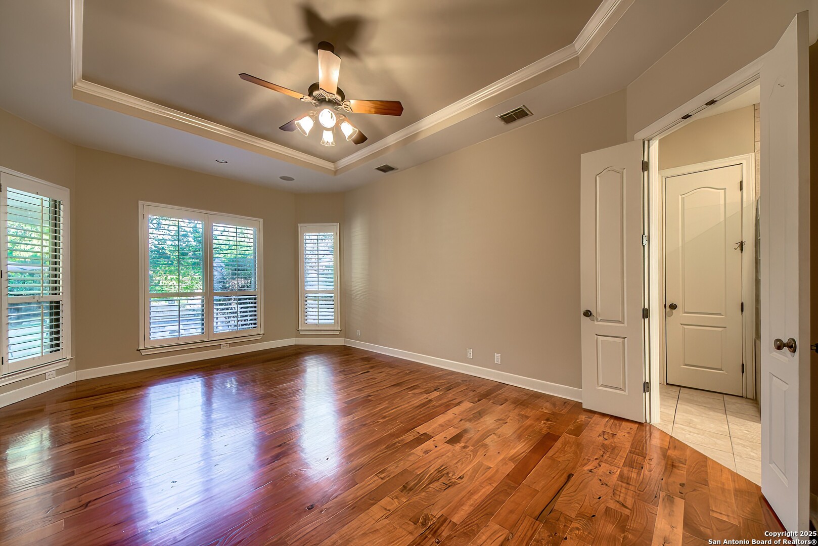 56 S Inwood Heights