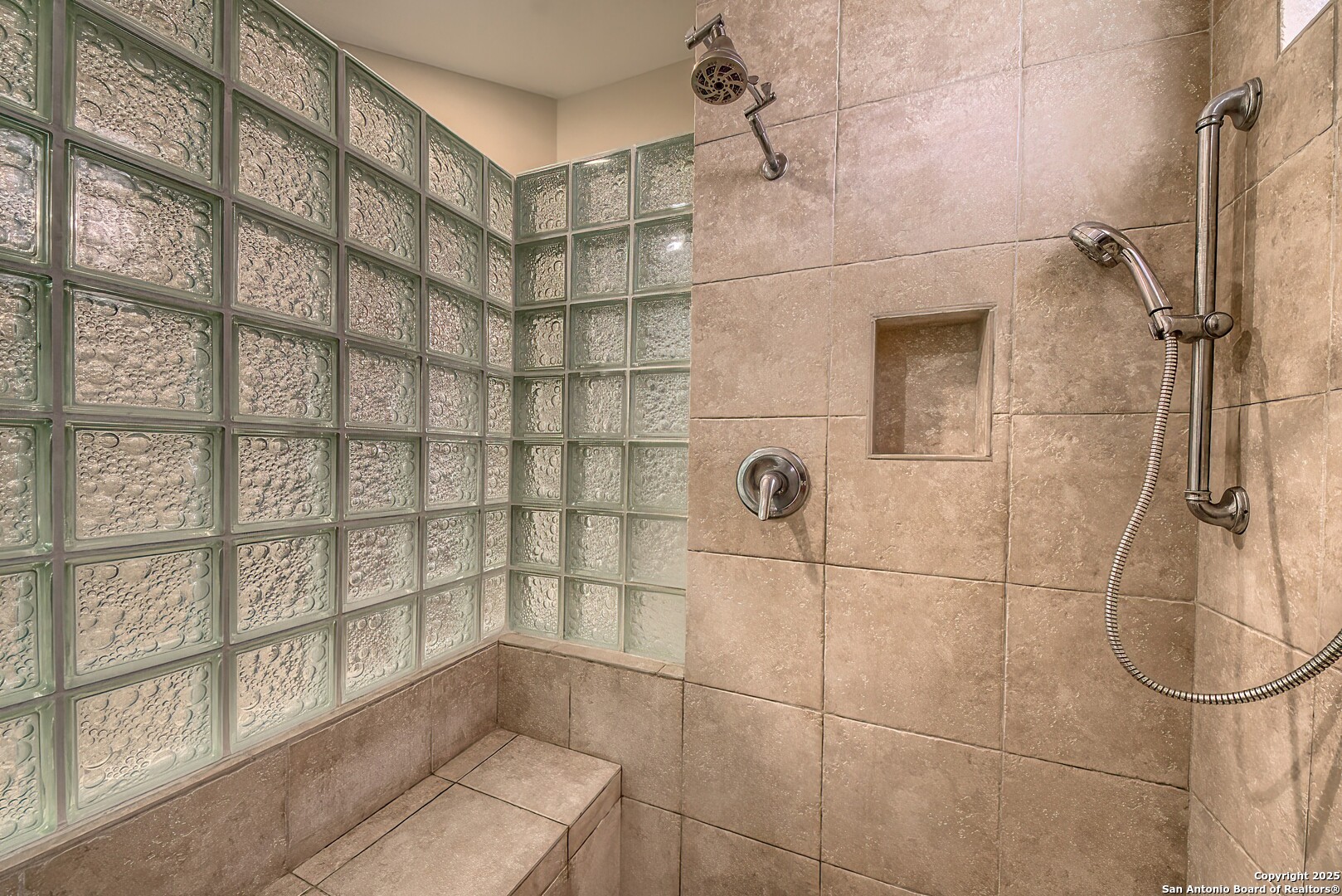 56 S Inwood Heights