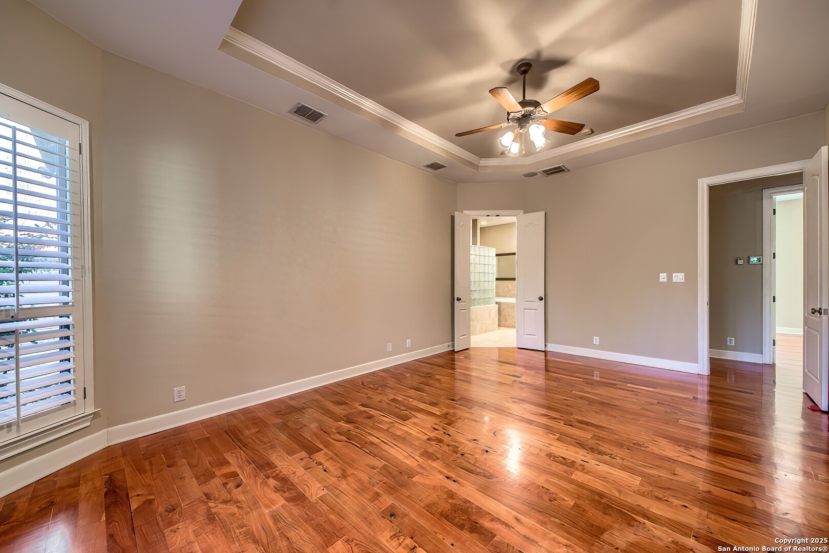 56 S Inwood Heights