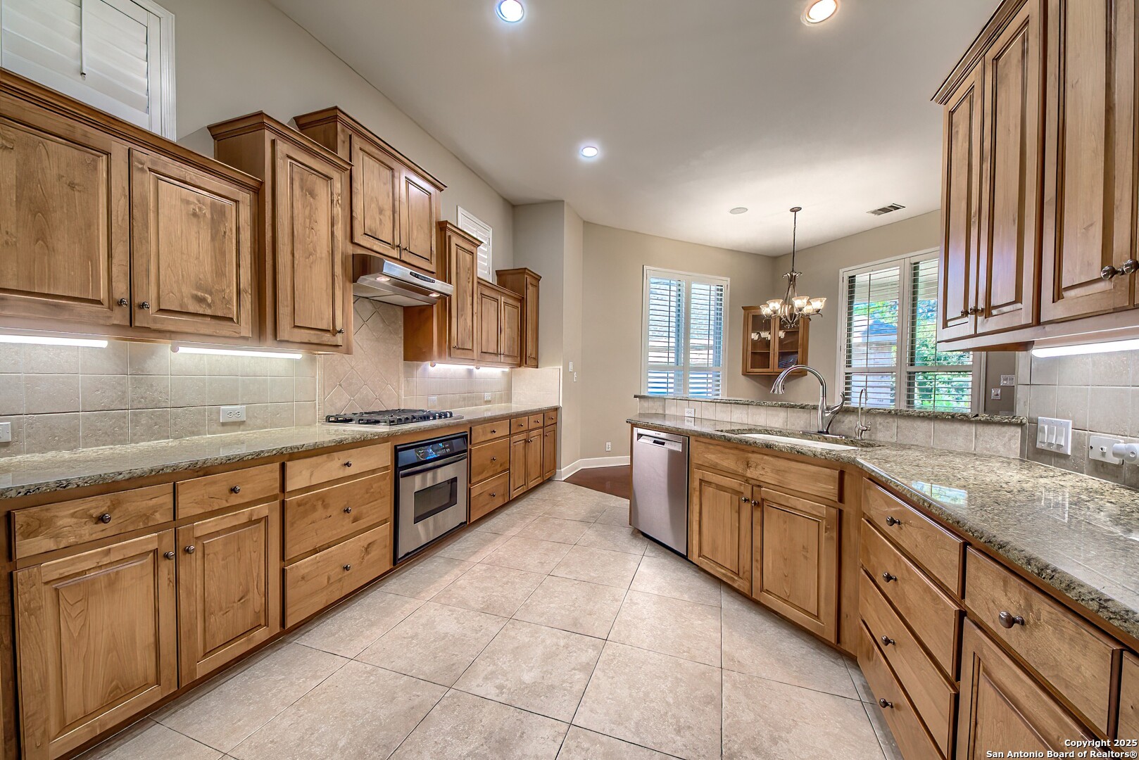 56 S Inwood Heights
