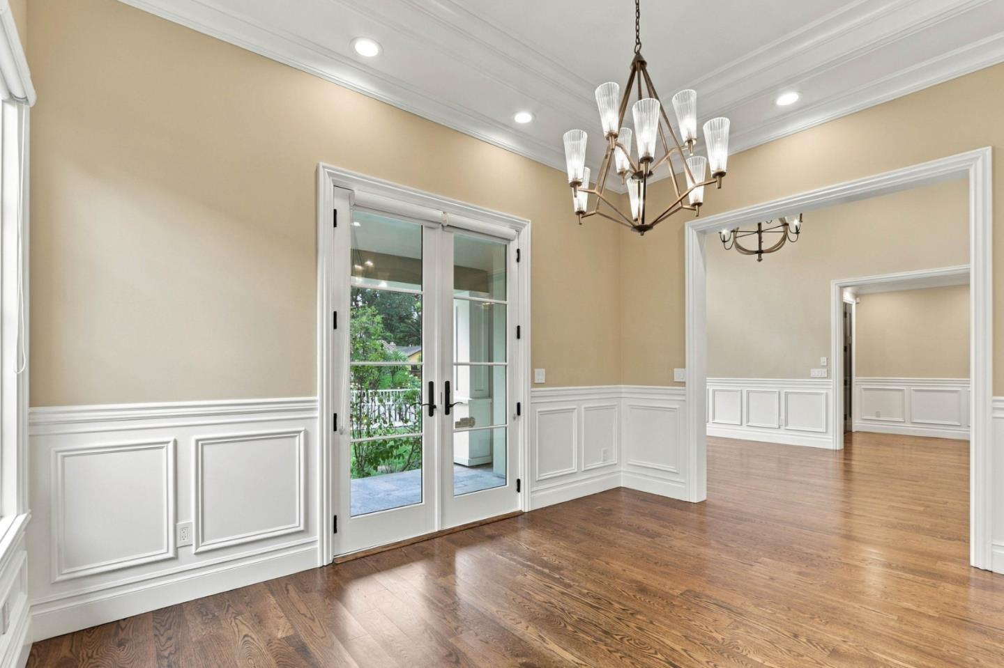 3878 Magnolia DR