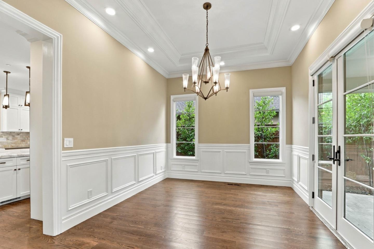 3878 Magnolia DR