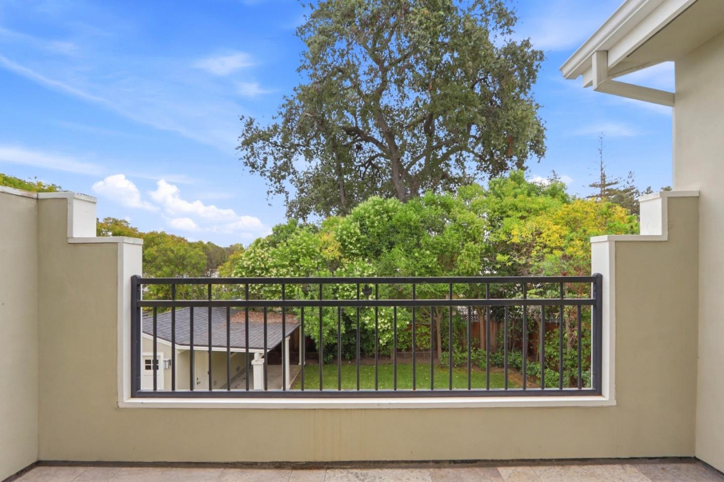 3878 Magnolia DR