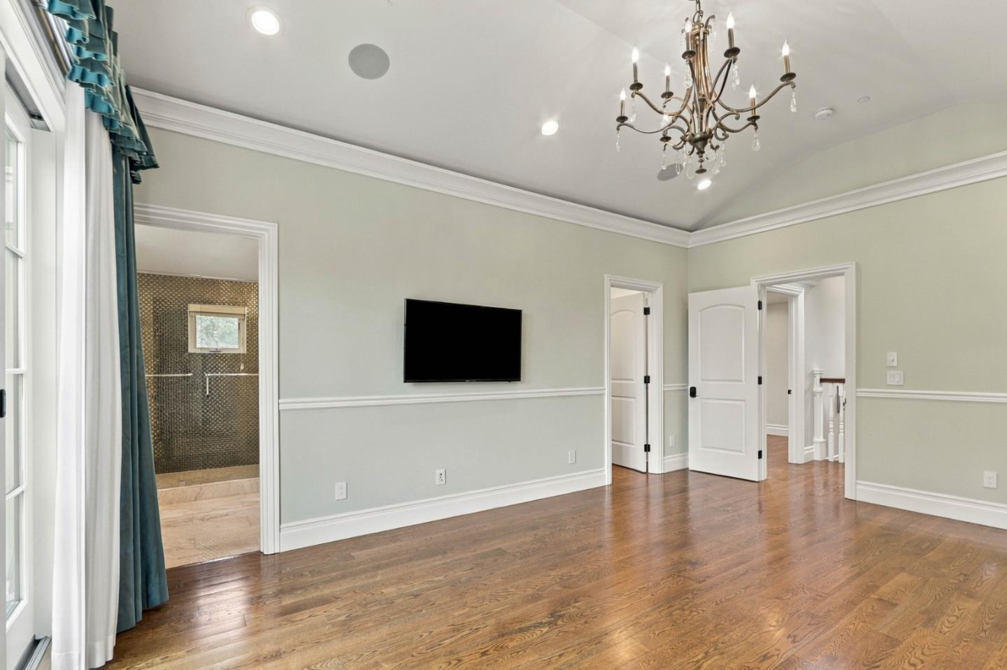 3878 Magnolia DR