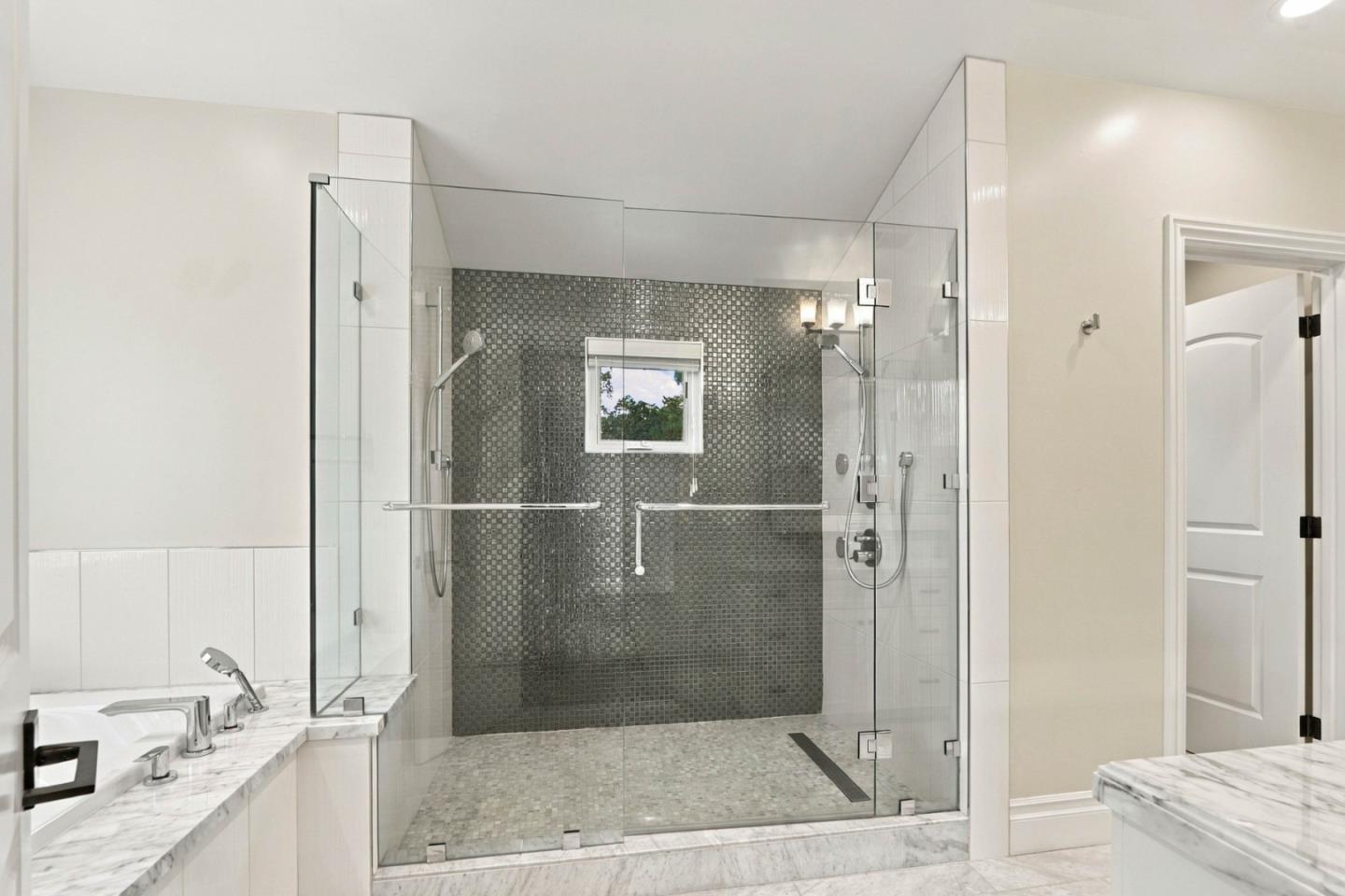 3878 Magnolia DR