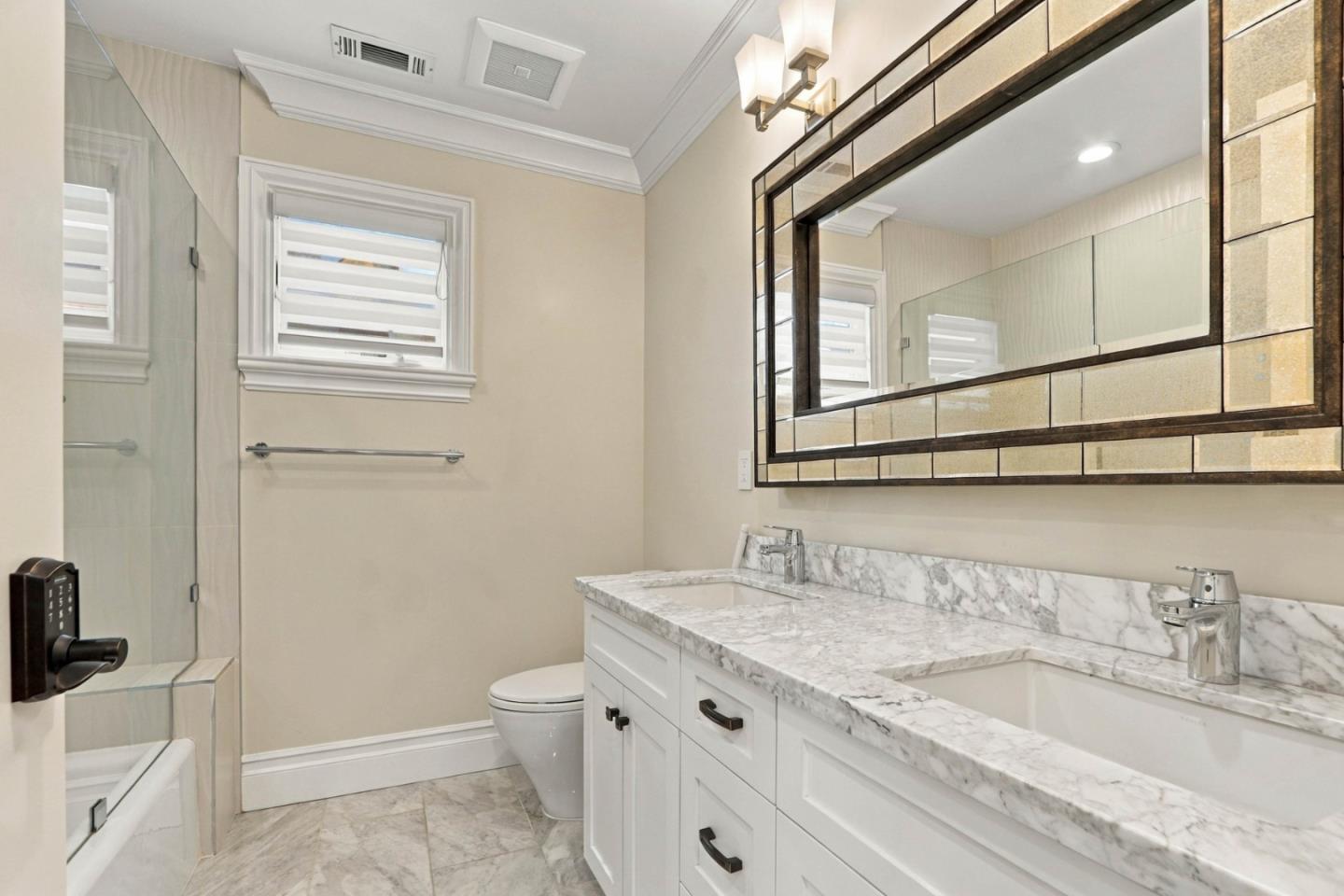 3878 Magnolia DR