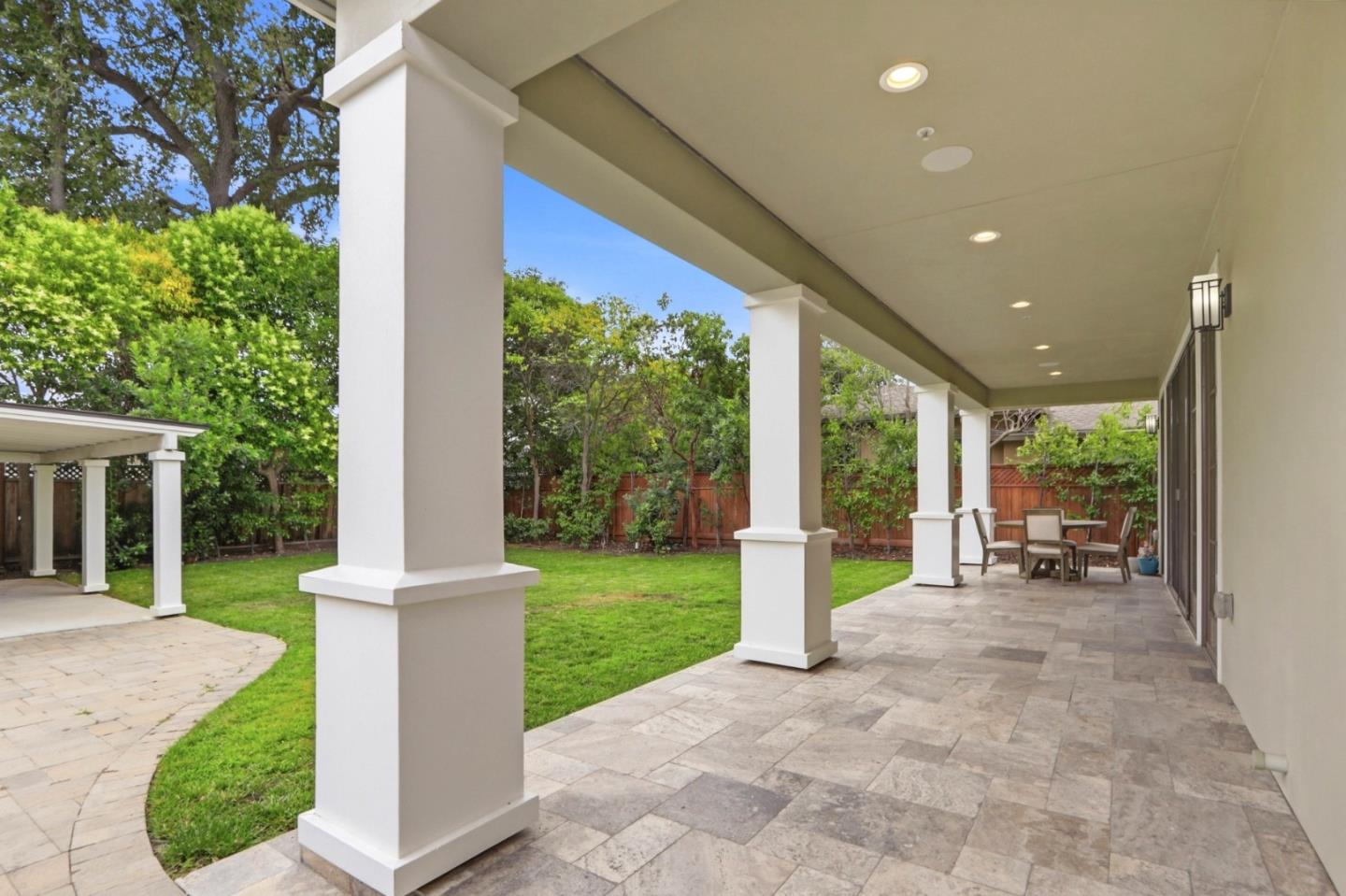 3878 Magnolia DR
