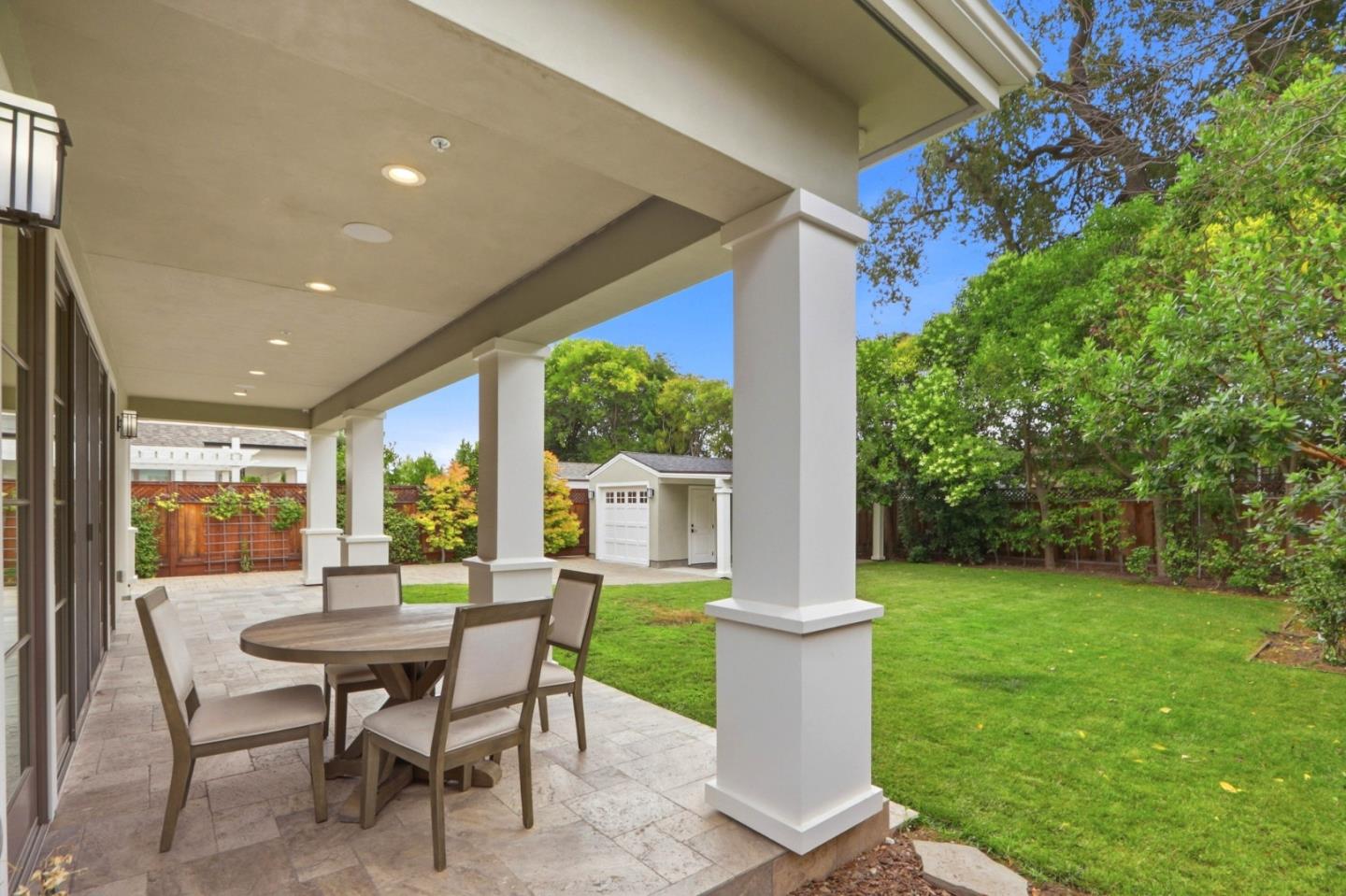 3878 Magnolia DR
