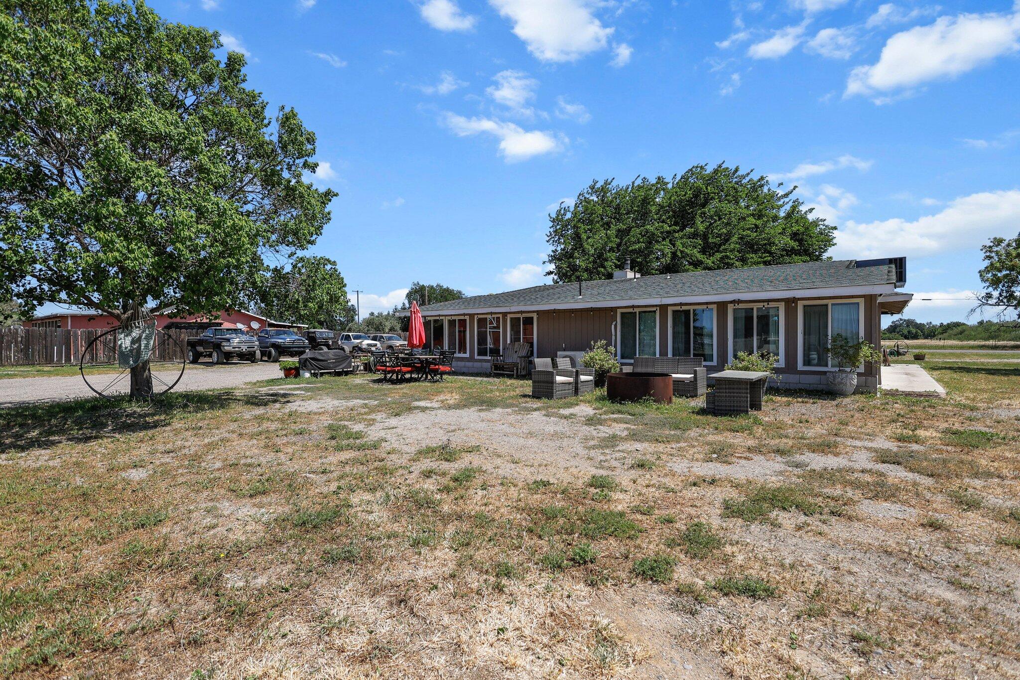 4647 County Road FF