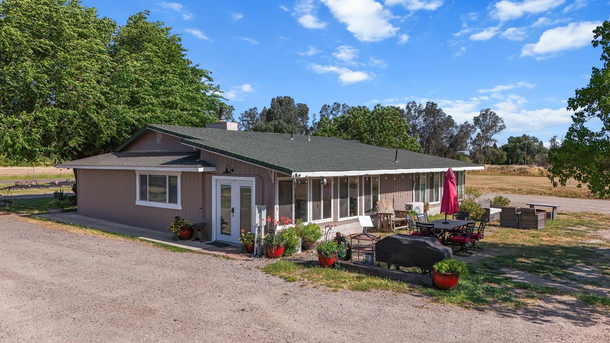 4647 County Road FF