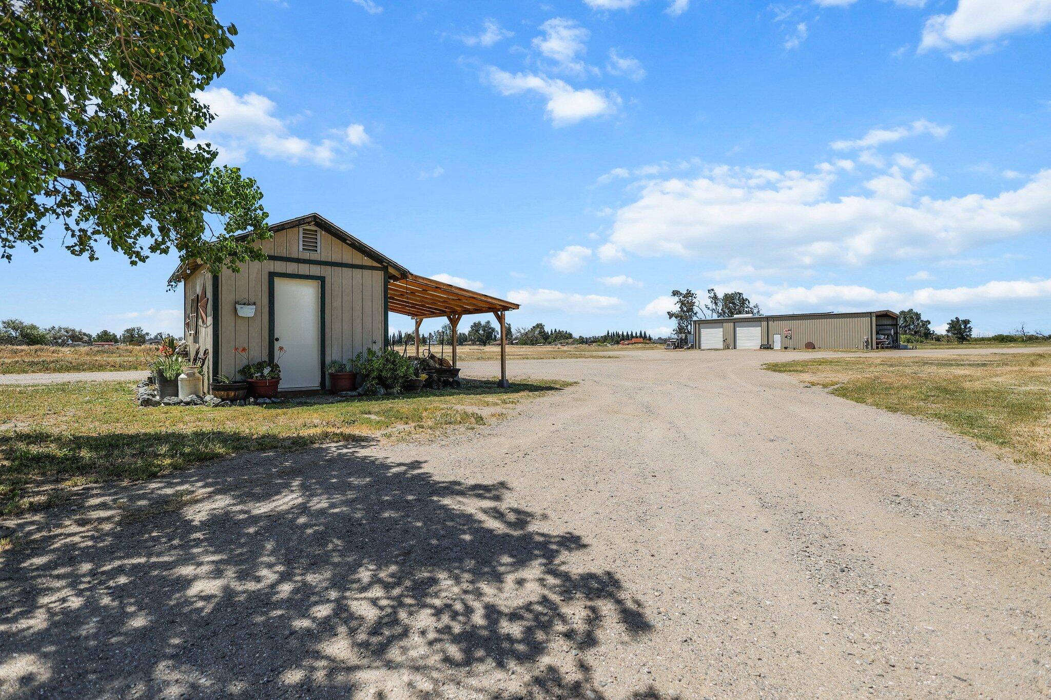 4647 County Road FF