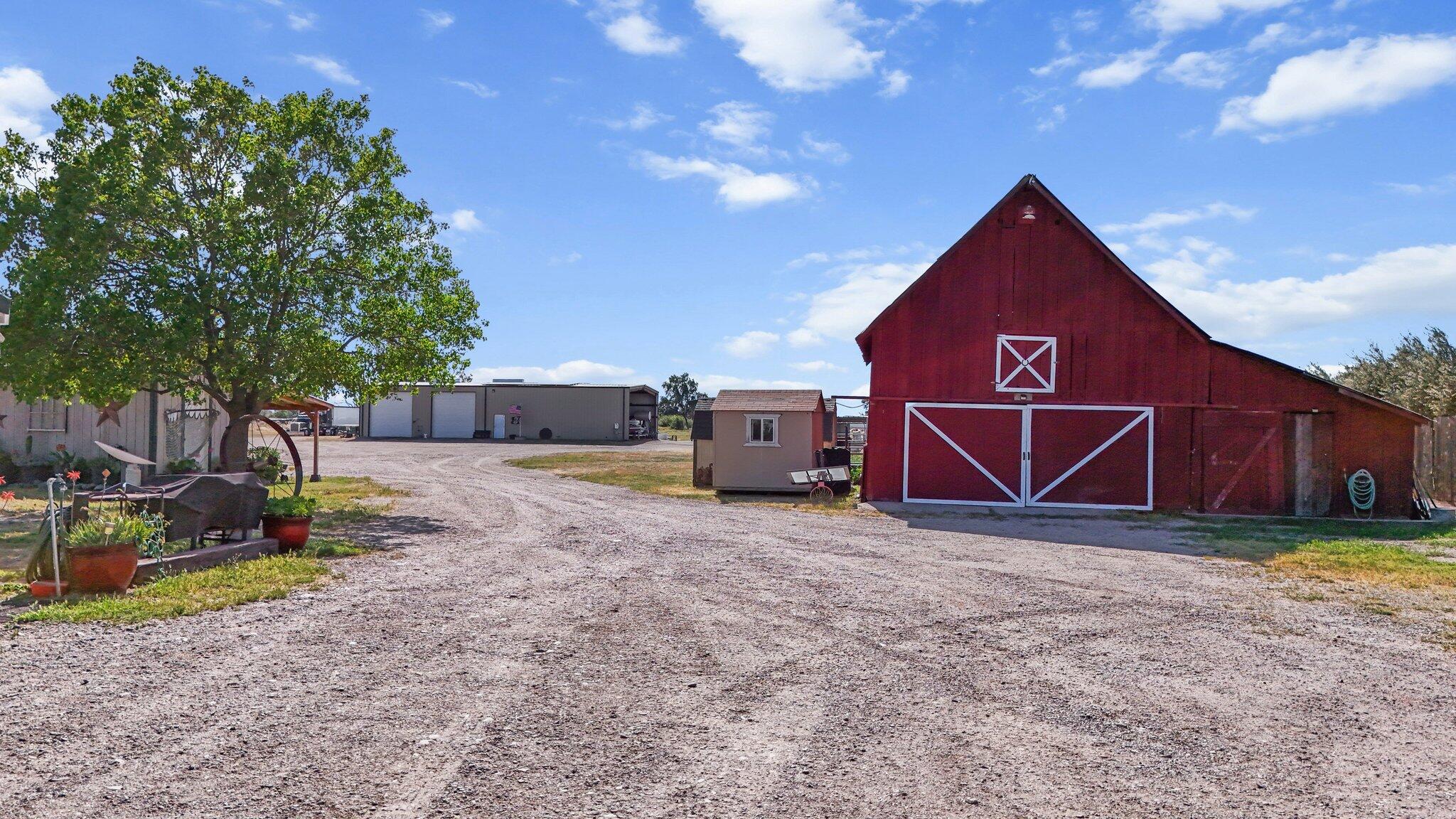 4647 County Road FF