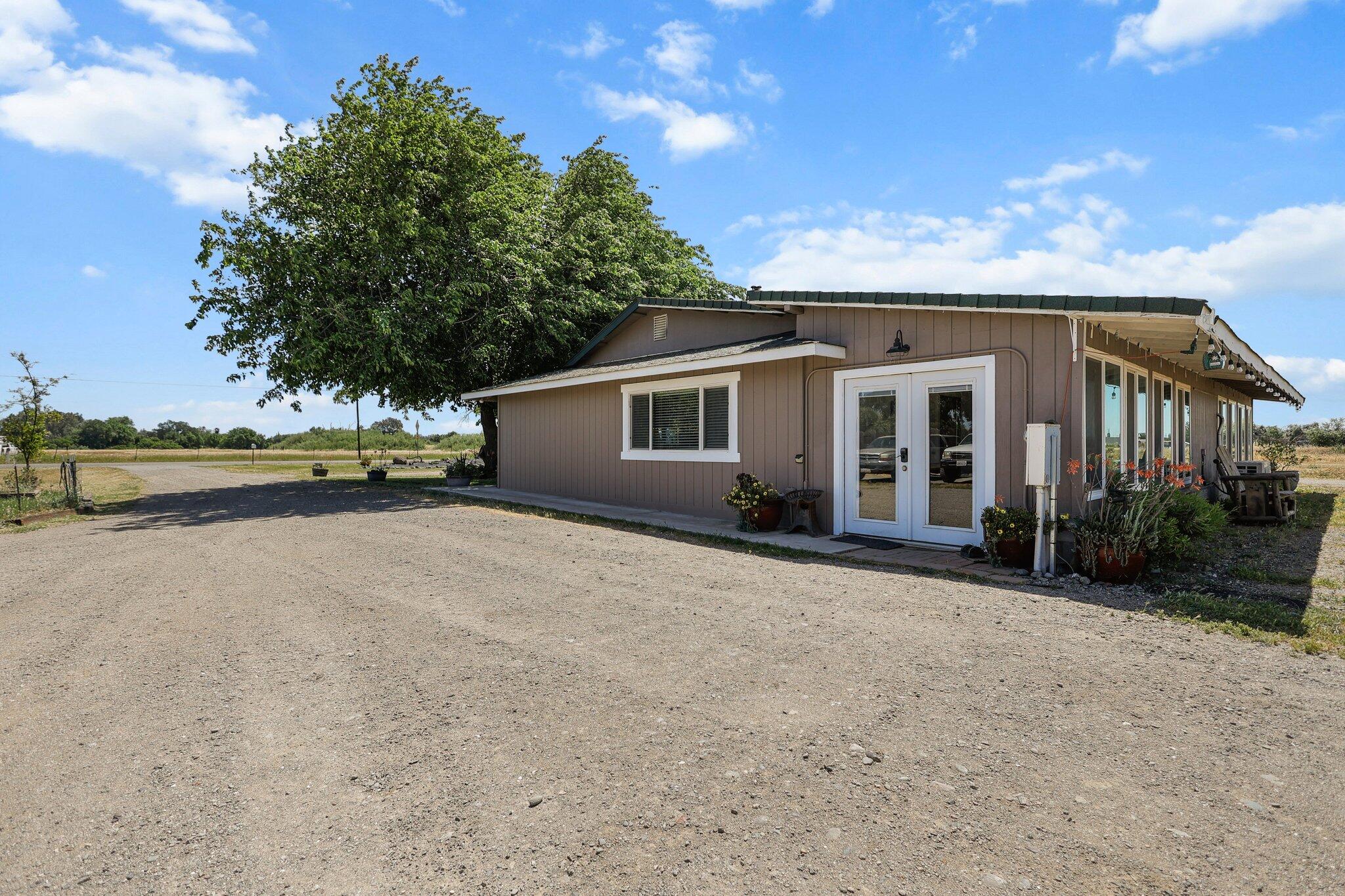 4647 County Road FF