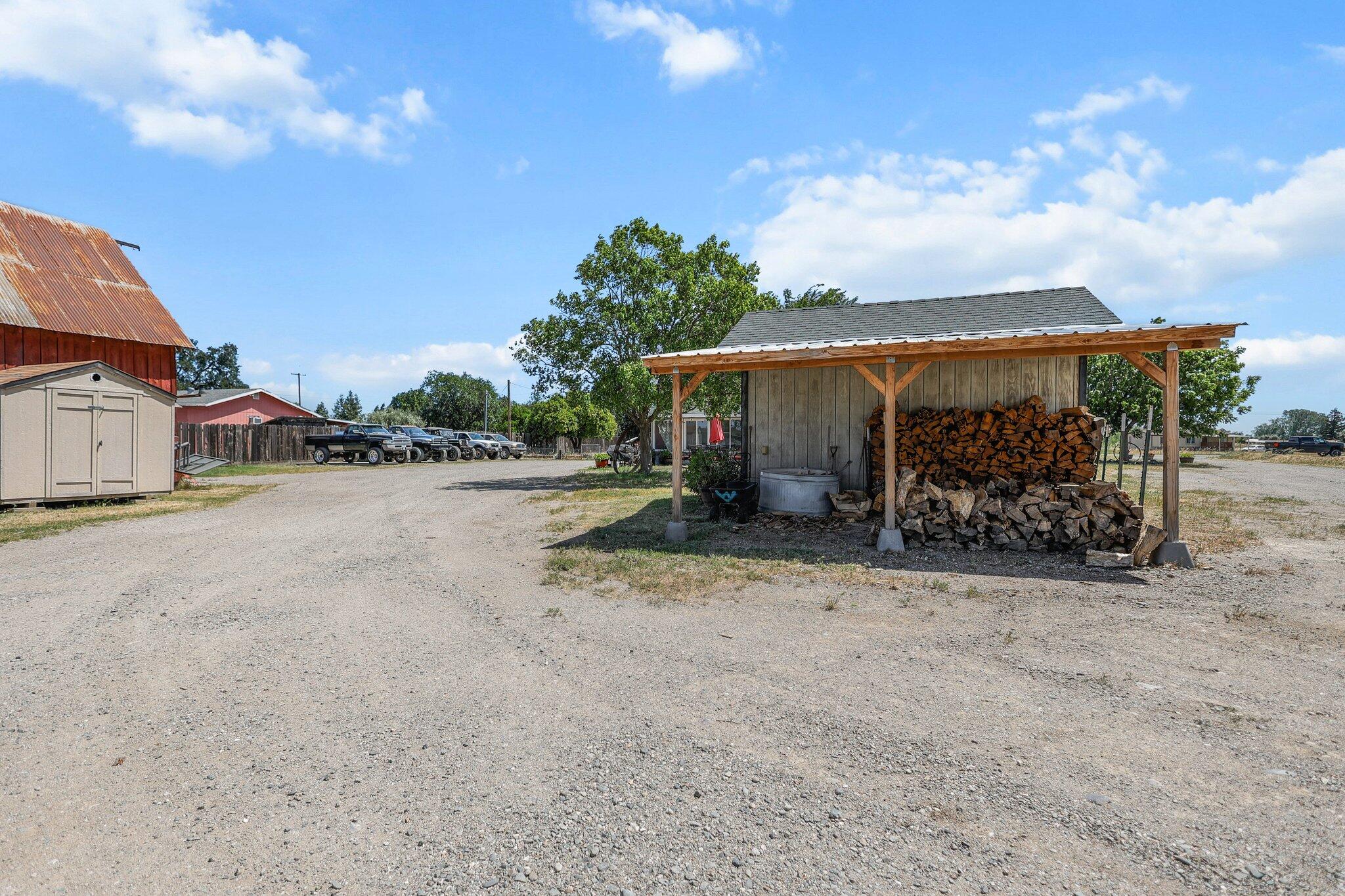 4647 County Road FF
