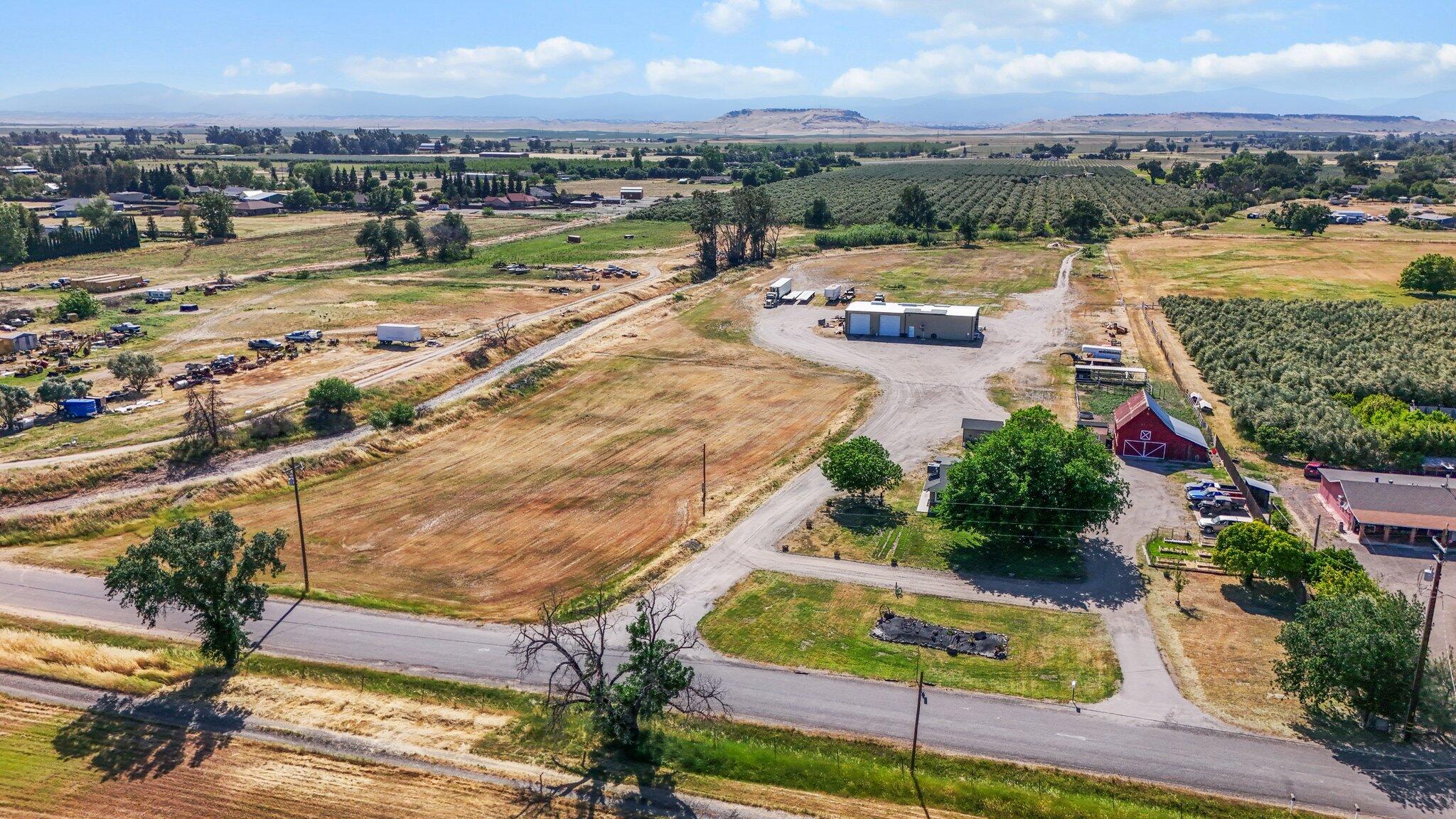 4647 County Road FF
