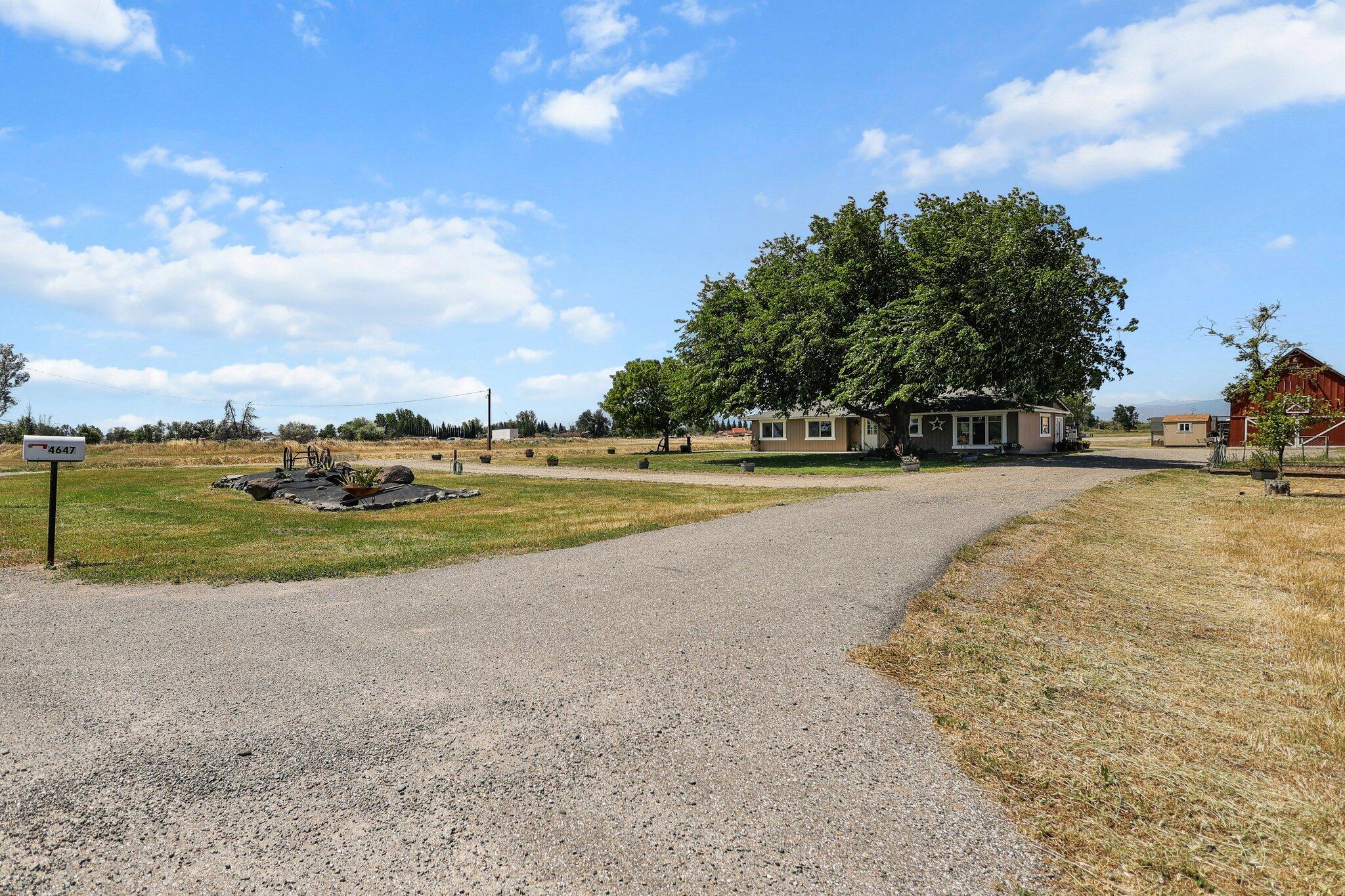 4647 County Road FF