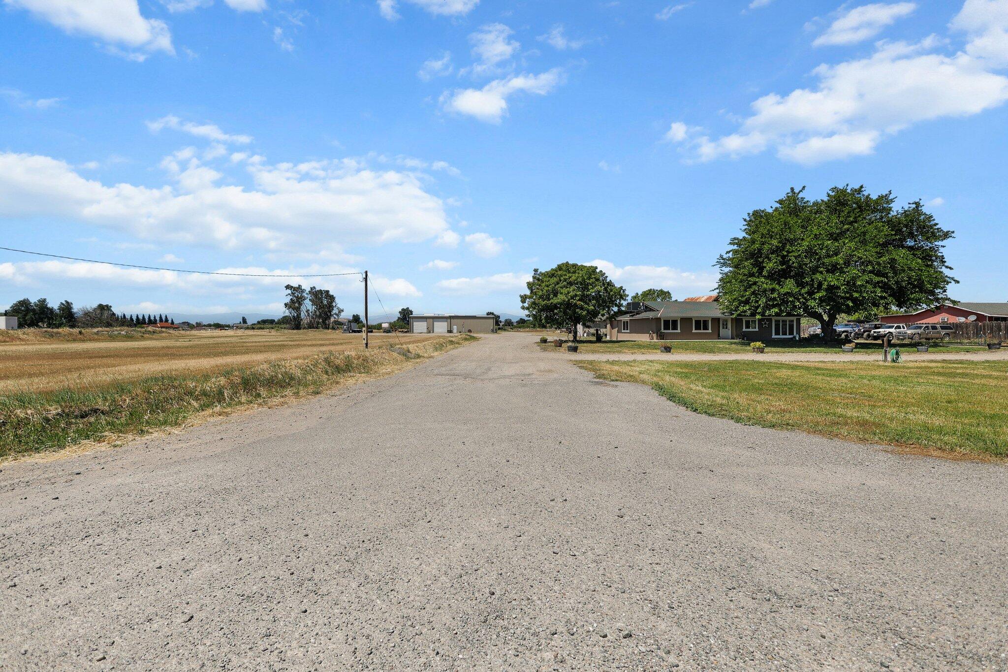 4647 County Road FF