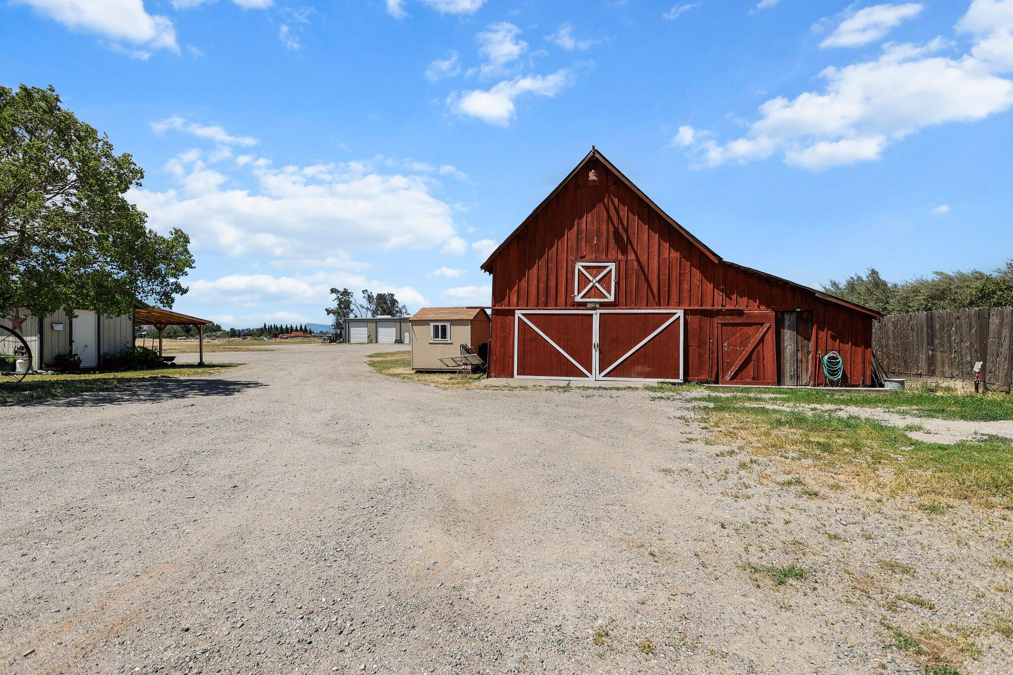 4647 County Road FF