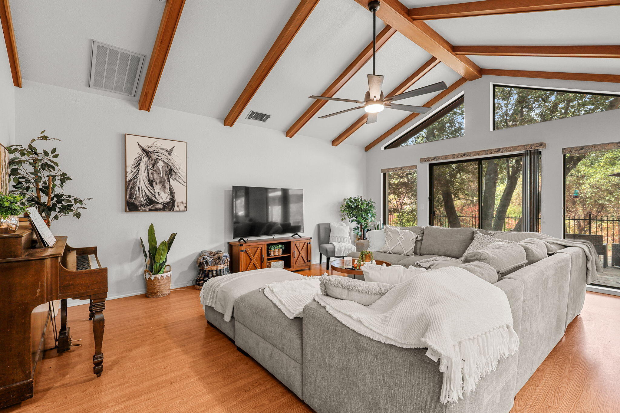 1737 Edgewood Drive