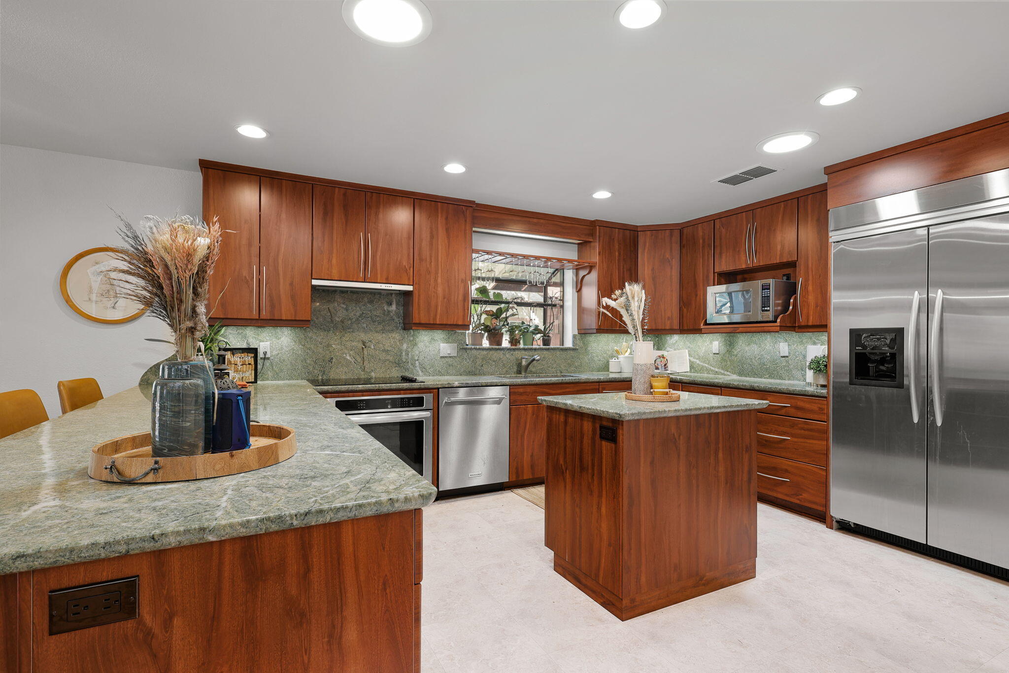 1737 Edgewood Drive