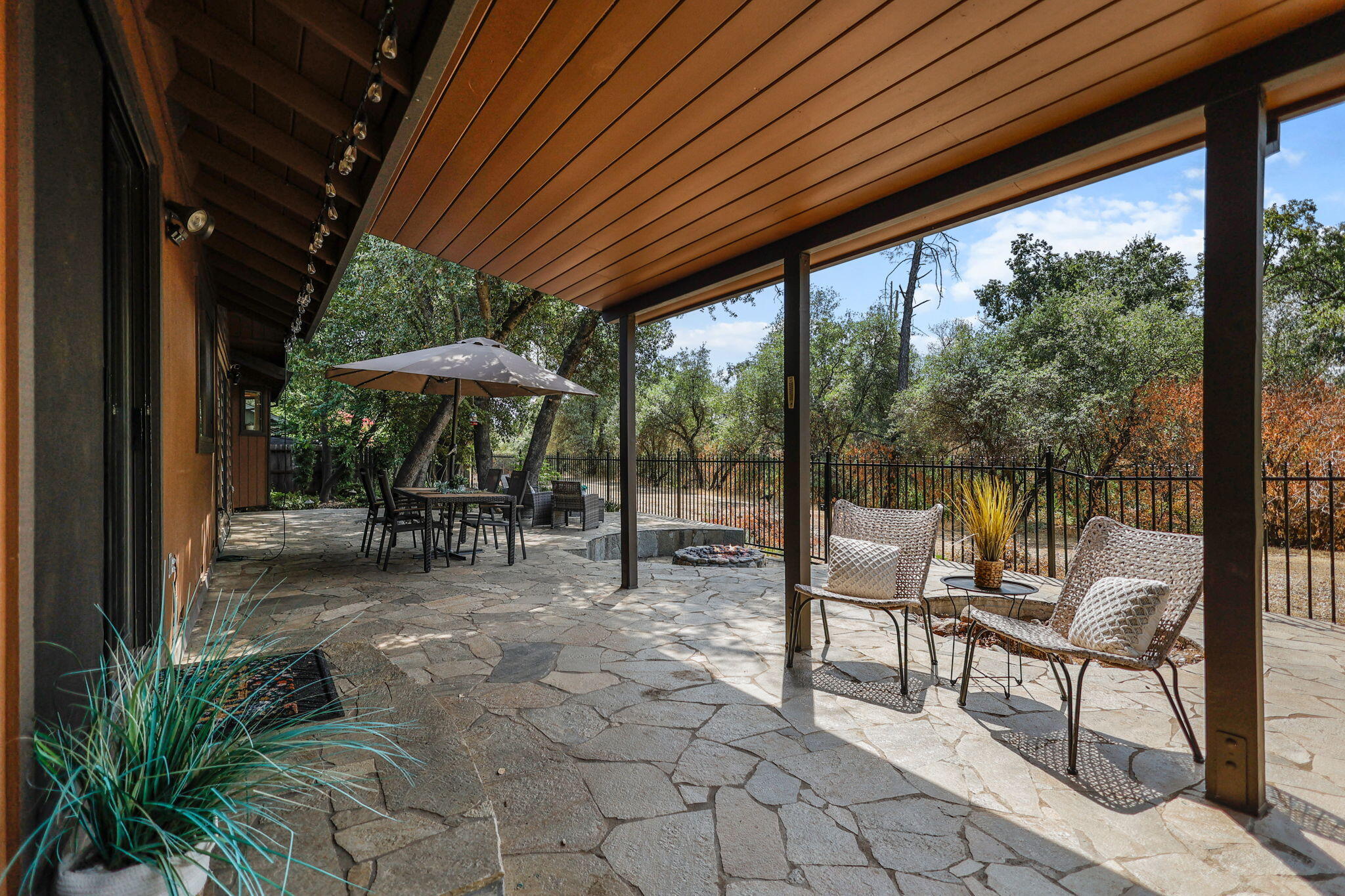 1737 Edgewood Drive