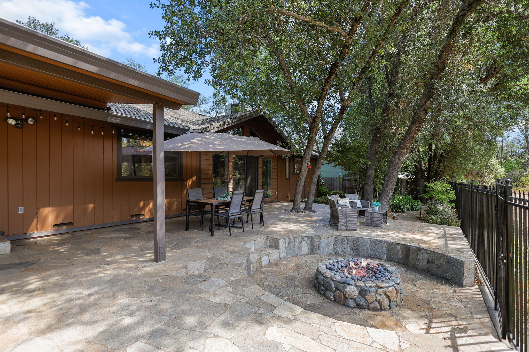 1737 Edgewood Drive