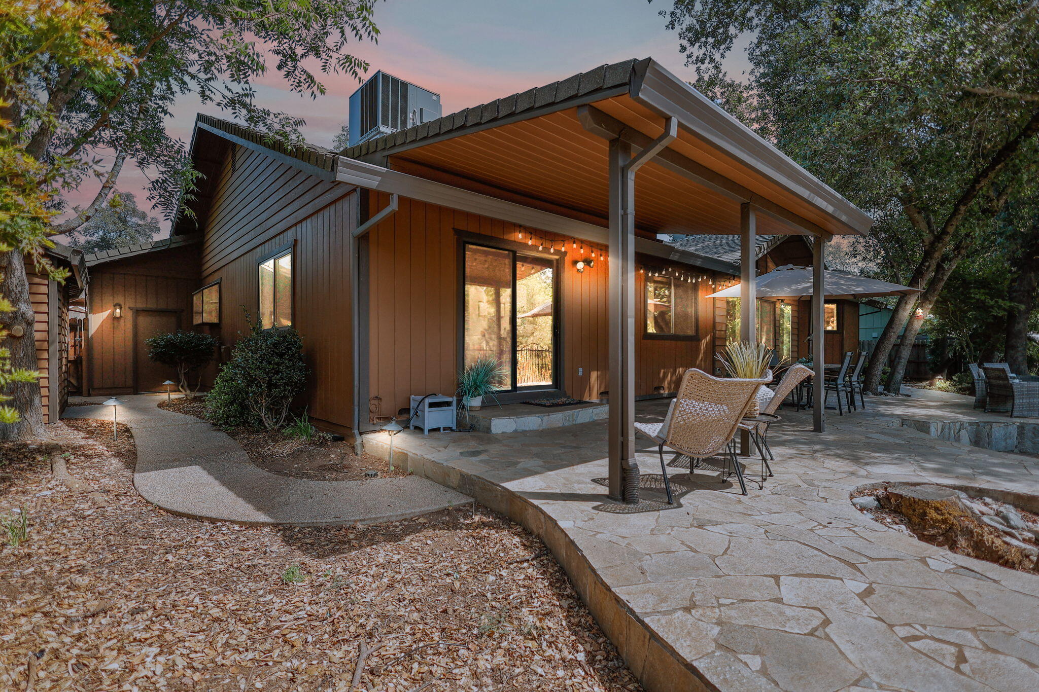 1737 Edgewood Drive