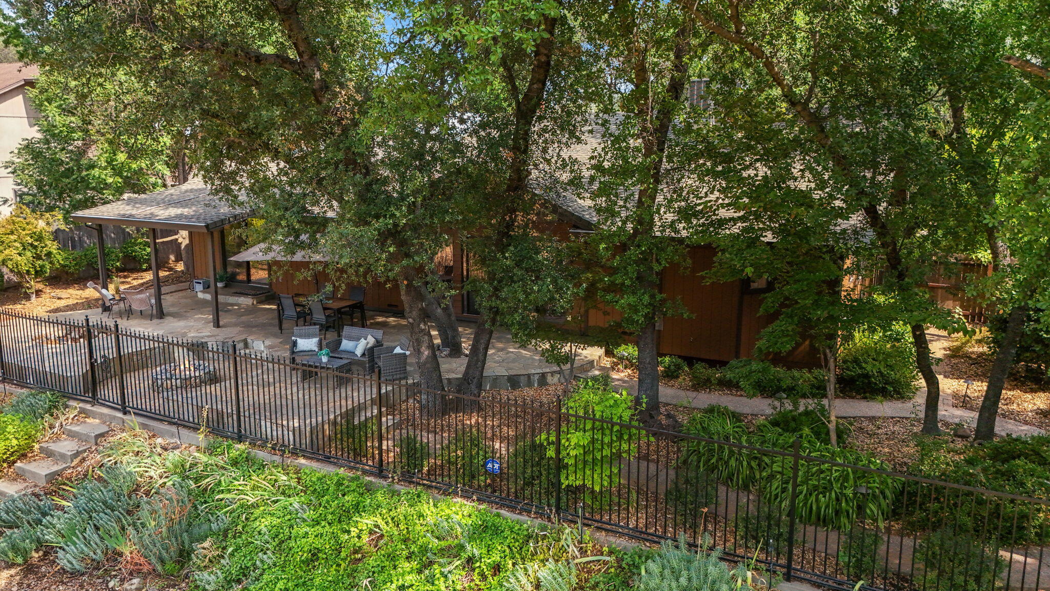 1737 Edgewood Drive