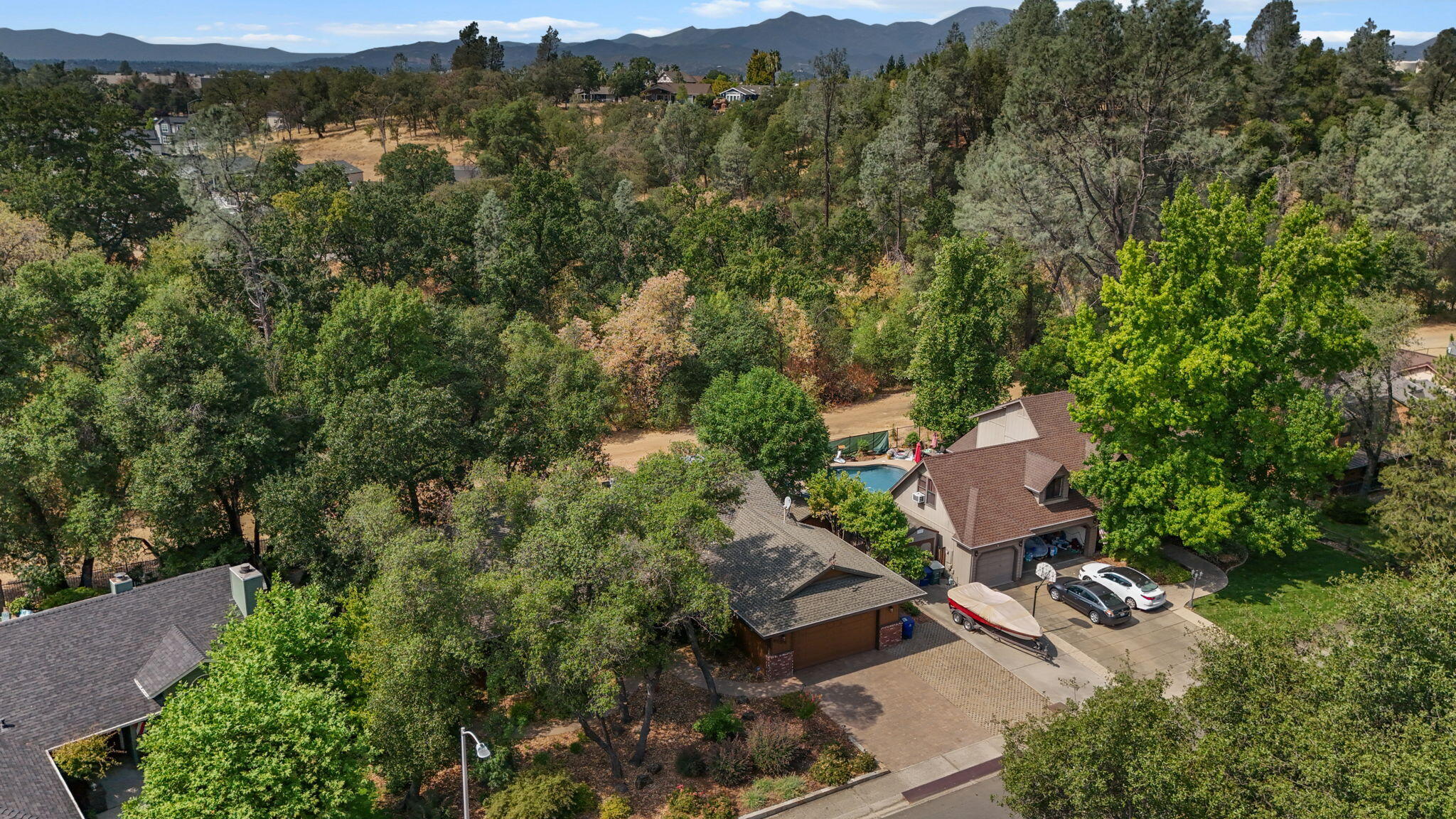 1737 Edgewood Drive