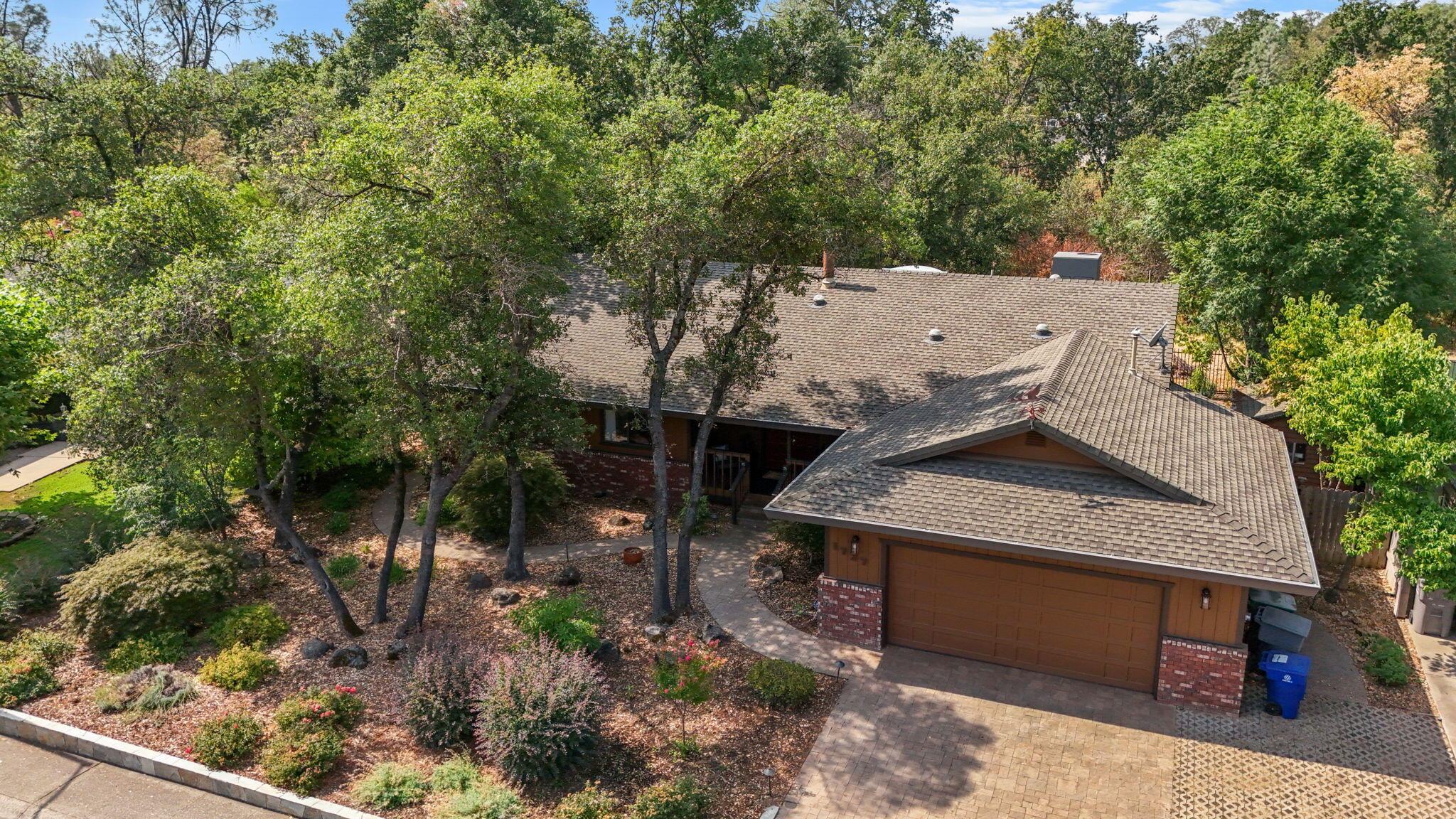 1737 Edgewood Drive