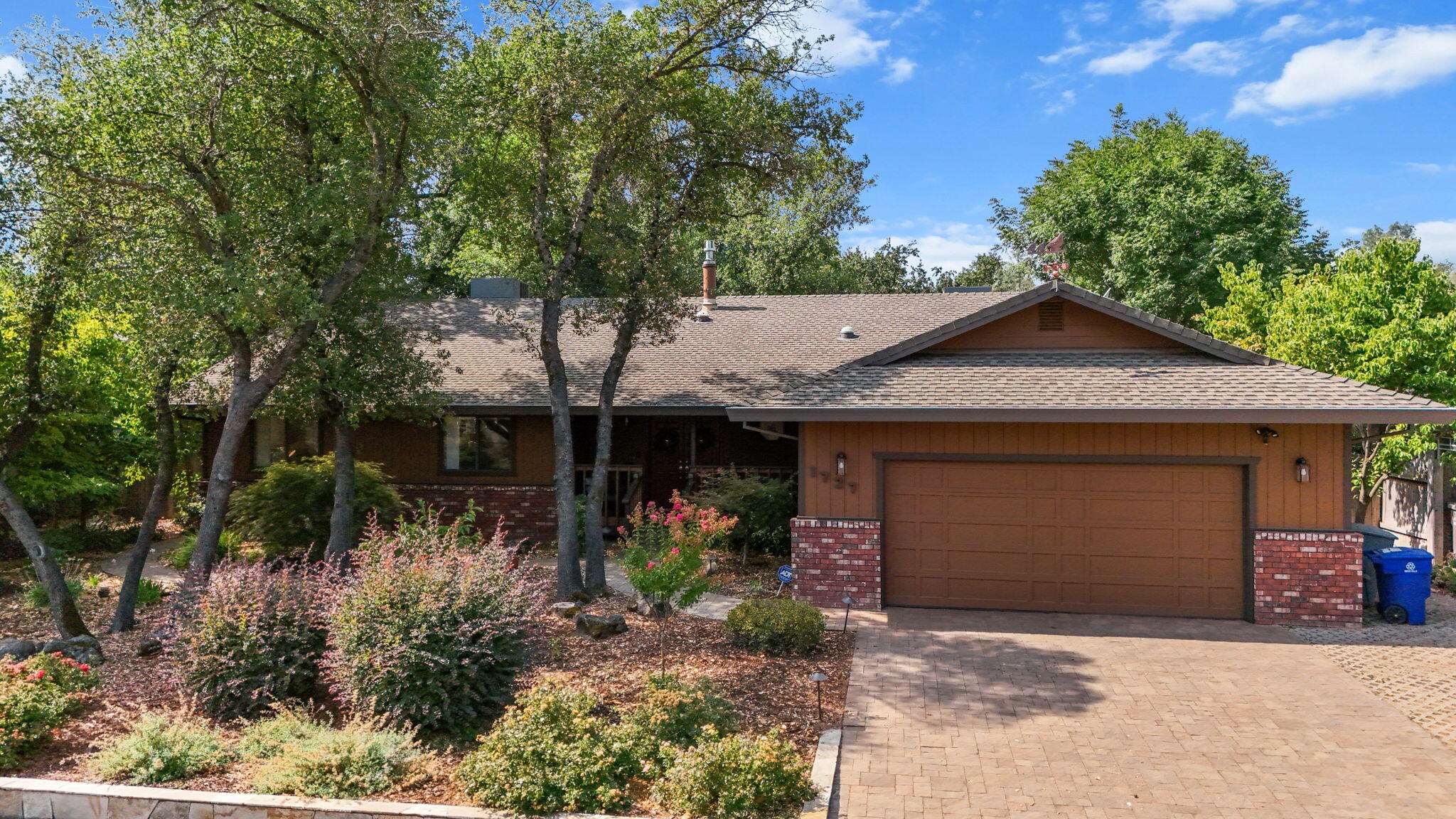 1737 Edgewood Drive